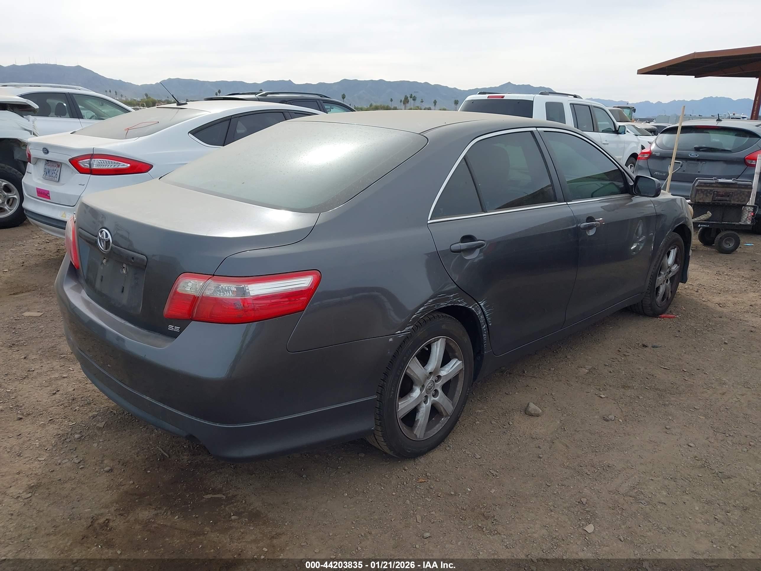 TOYOTA CAMRY image 4