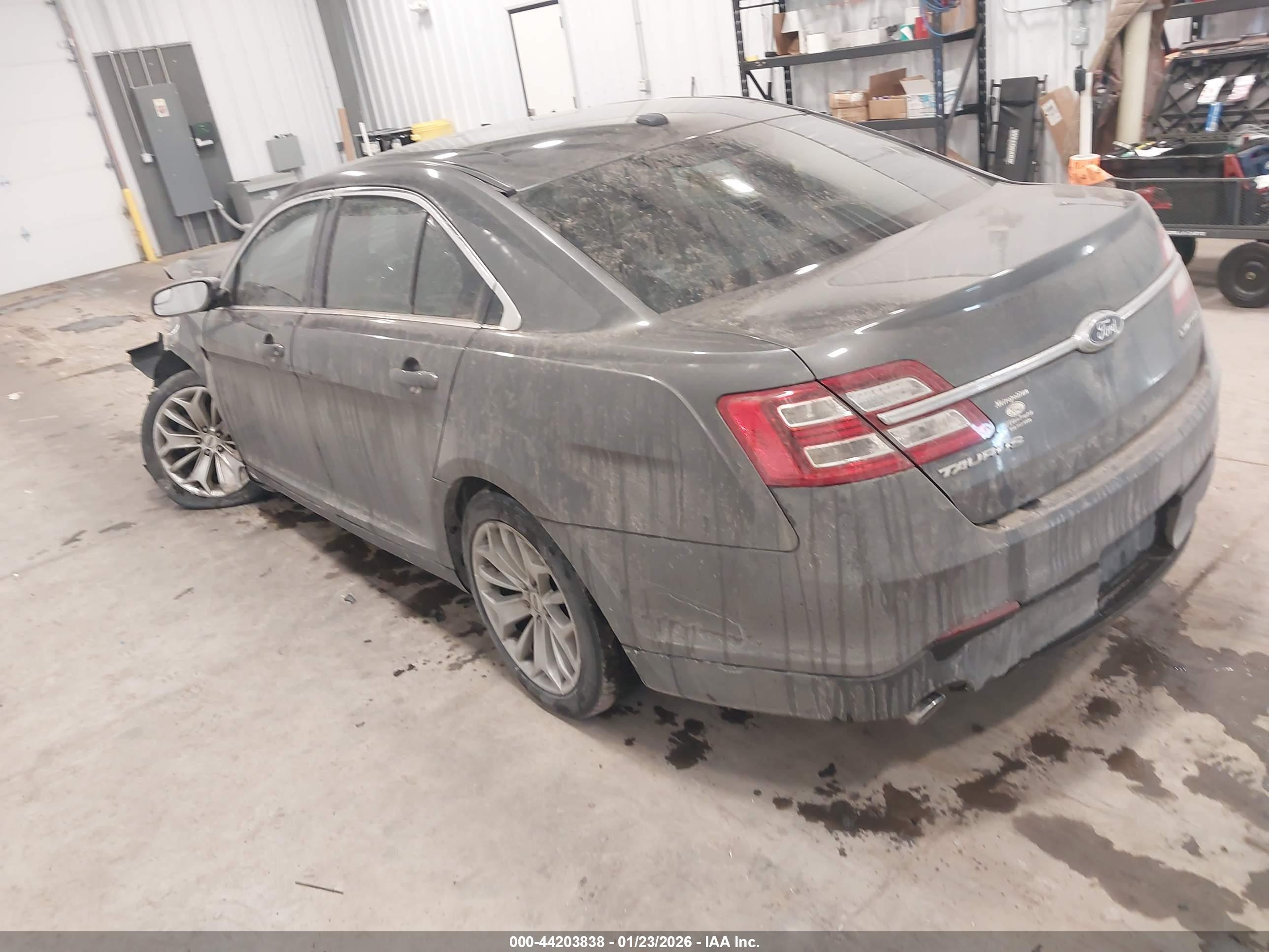 FORD TAURUS image 3