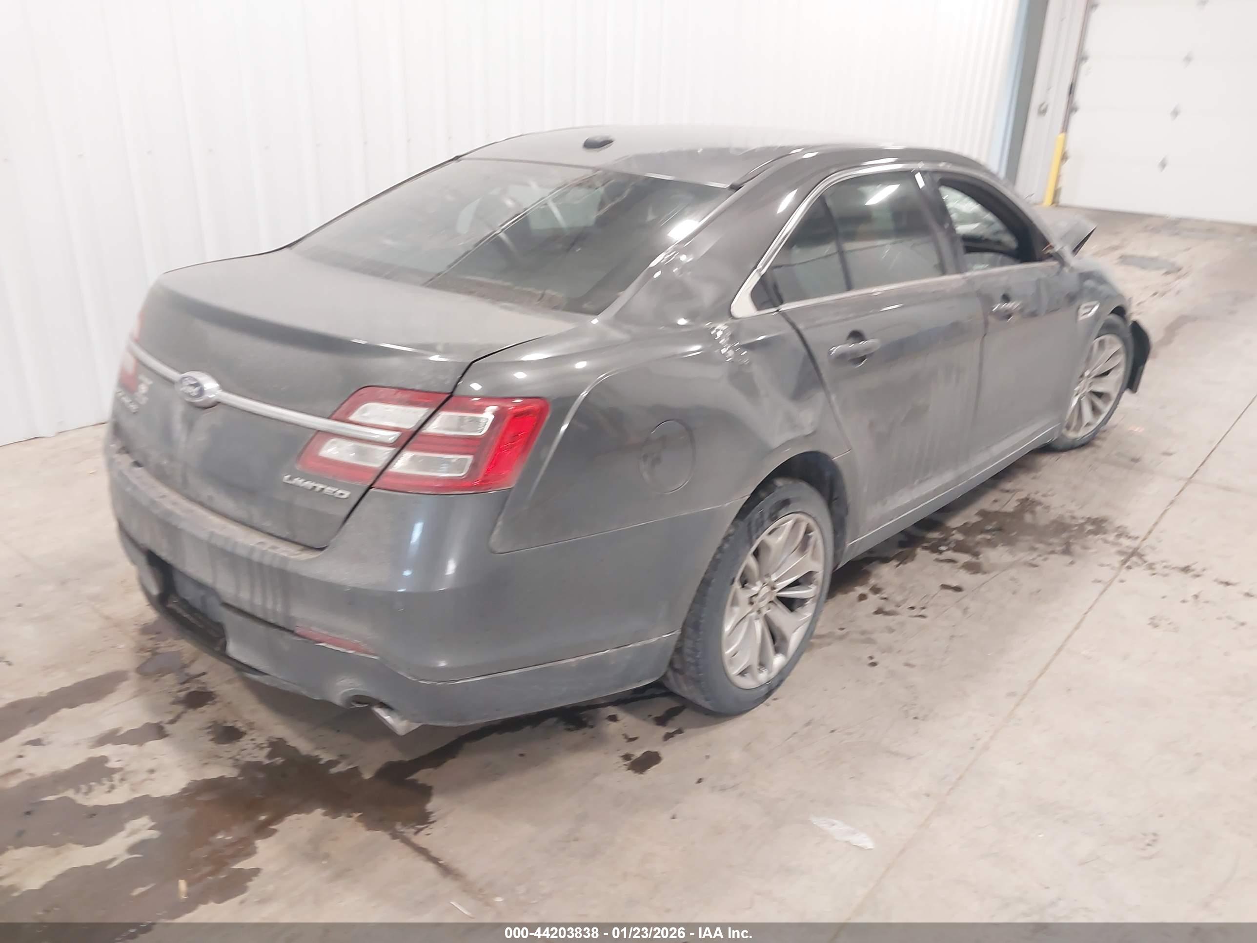 FORD TAURUS image 4