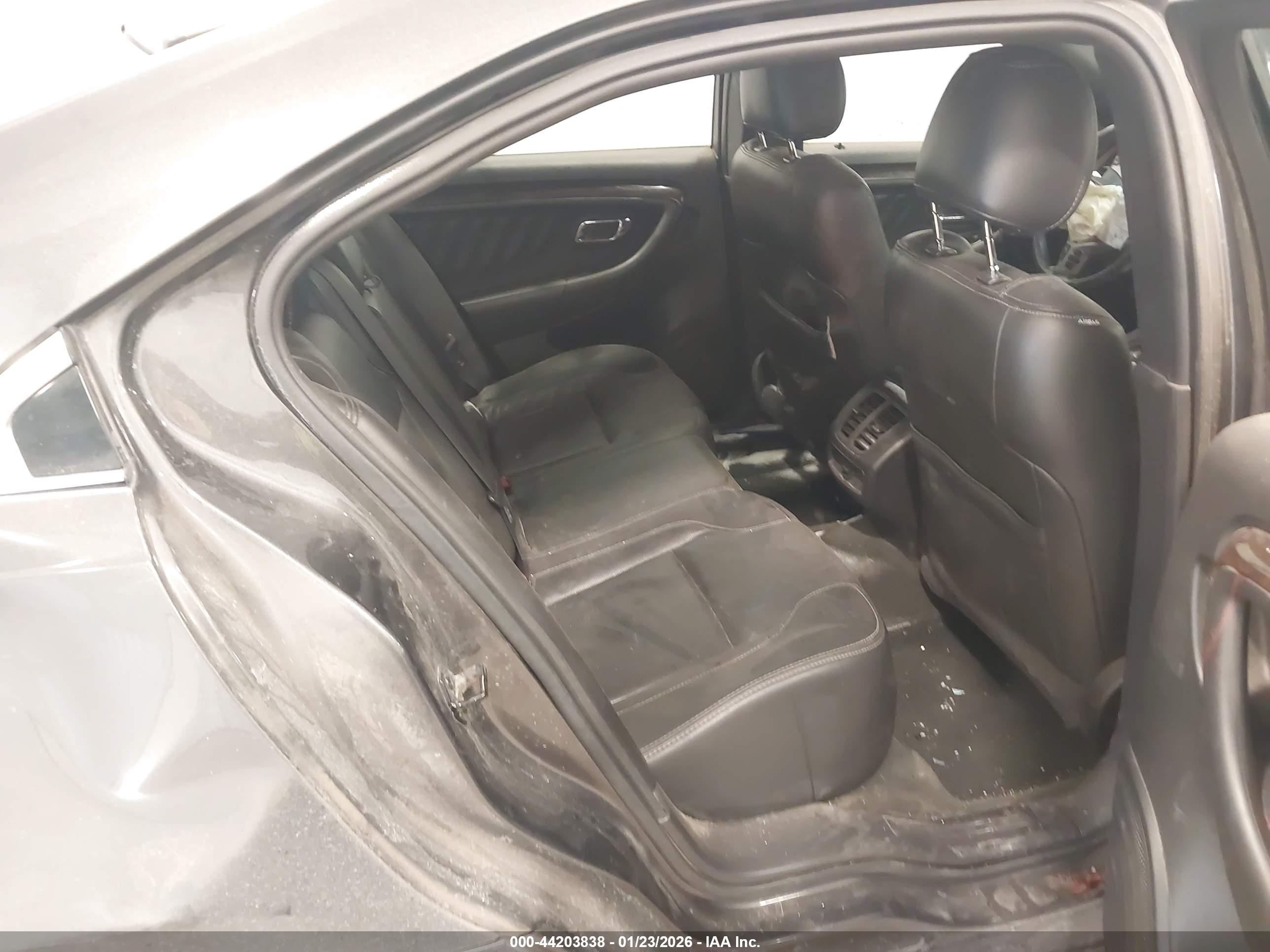 FORD TAURUS image 8