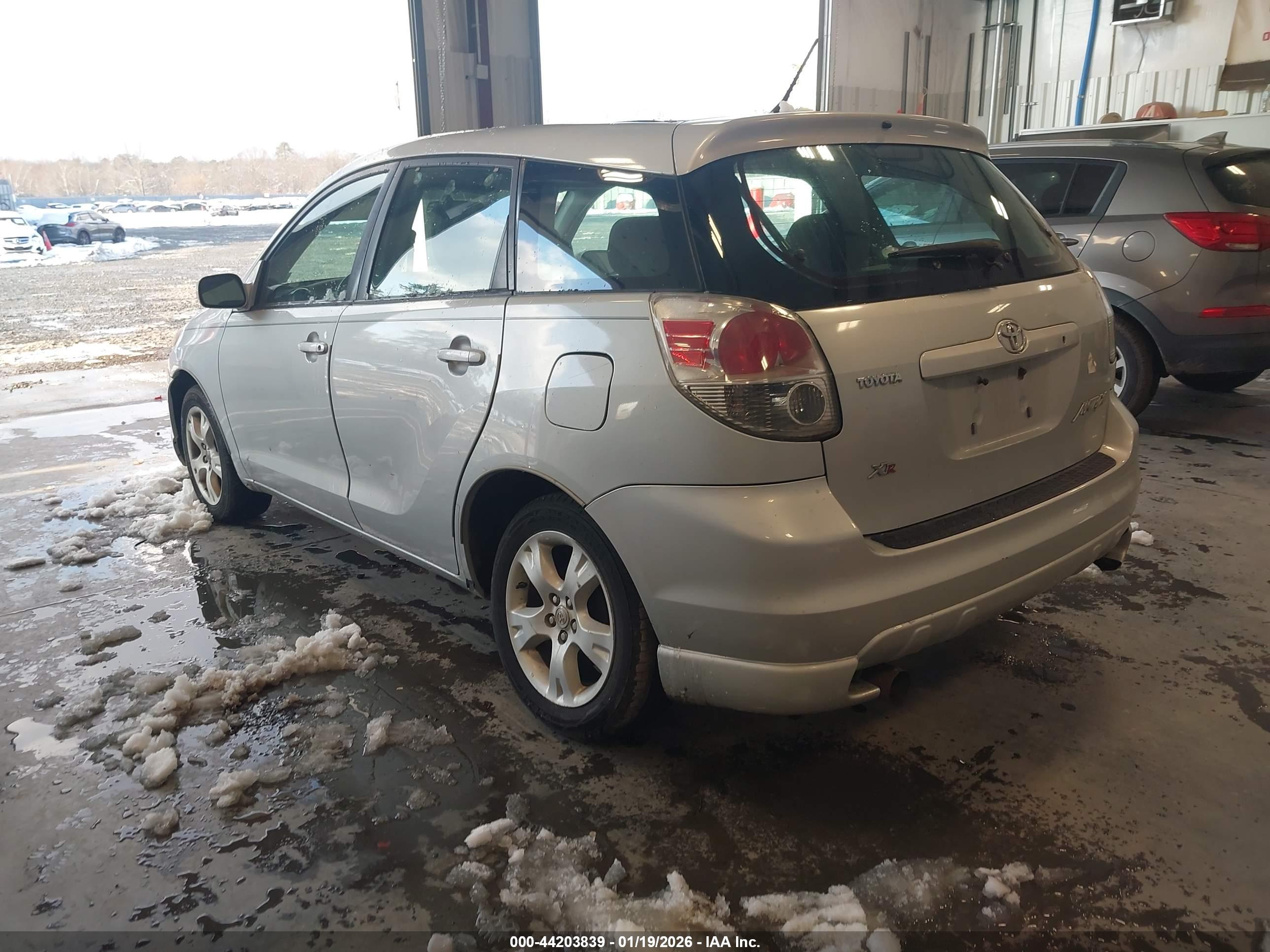 TOYOTA MATRIX image 3