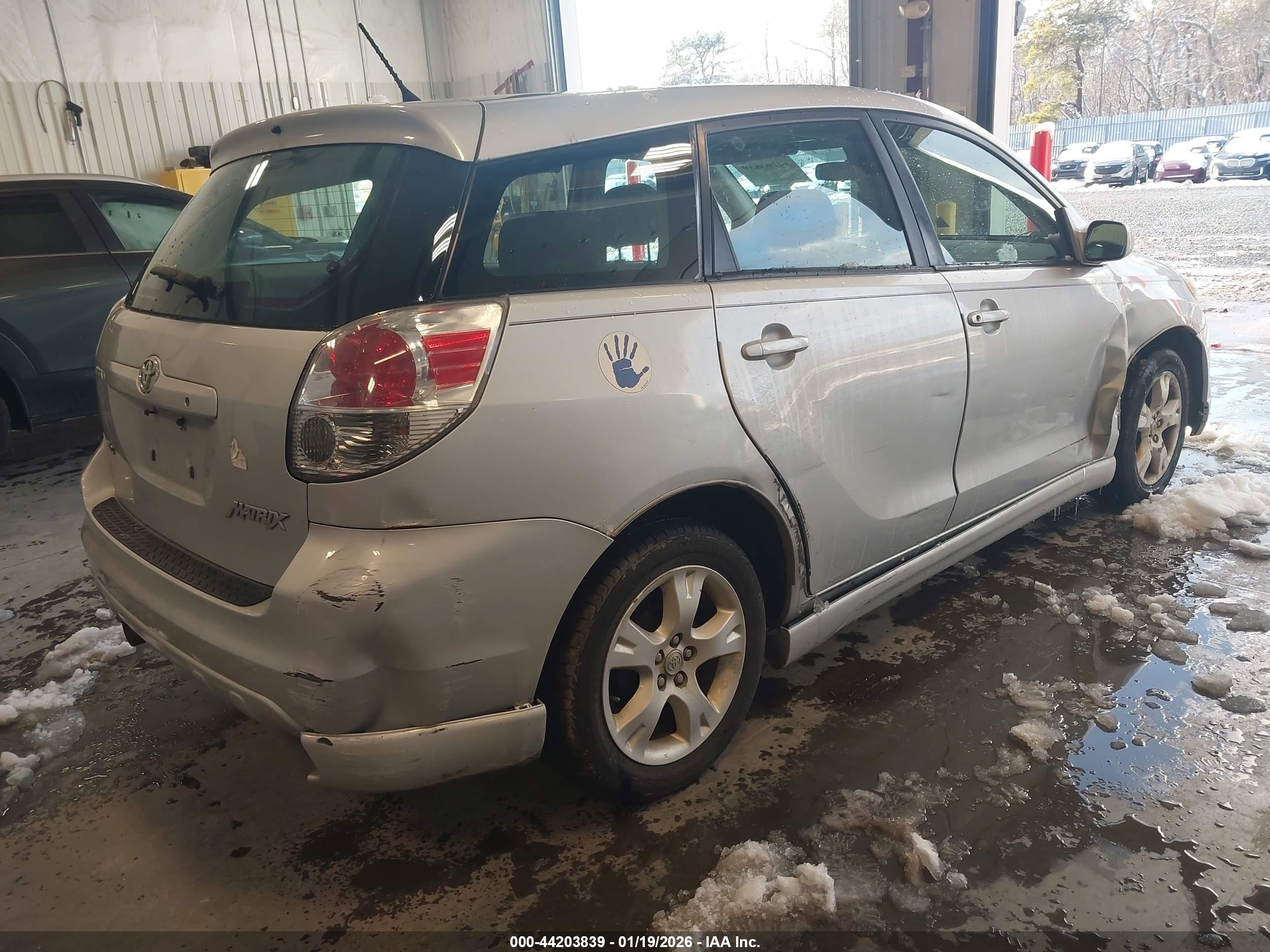 TOYOTA MATRIX image 4