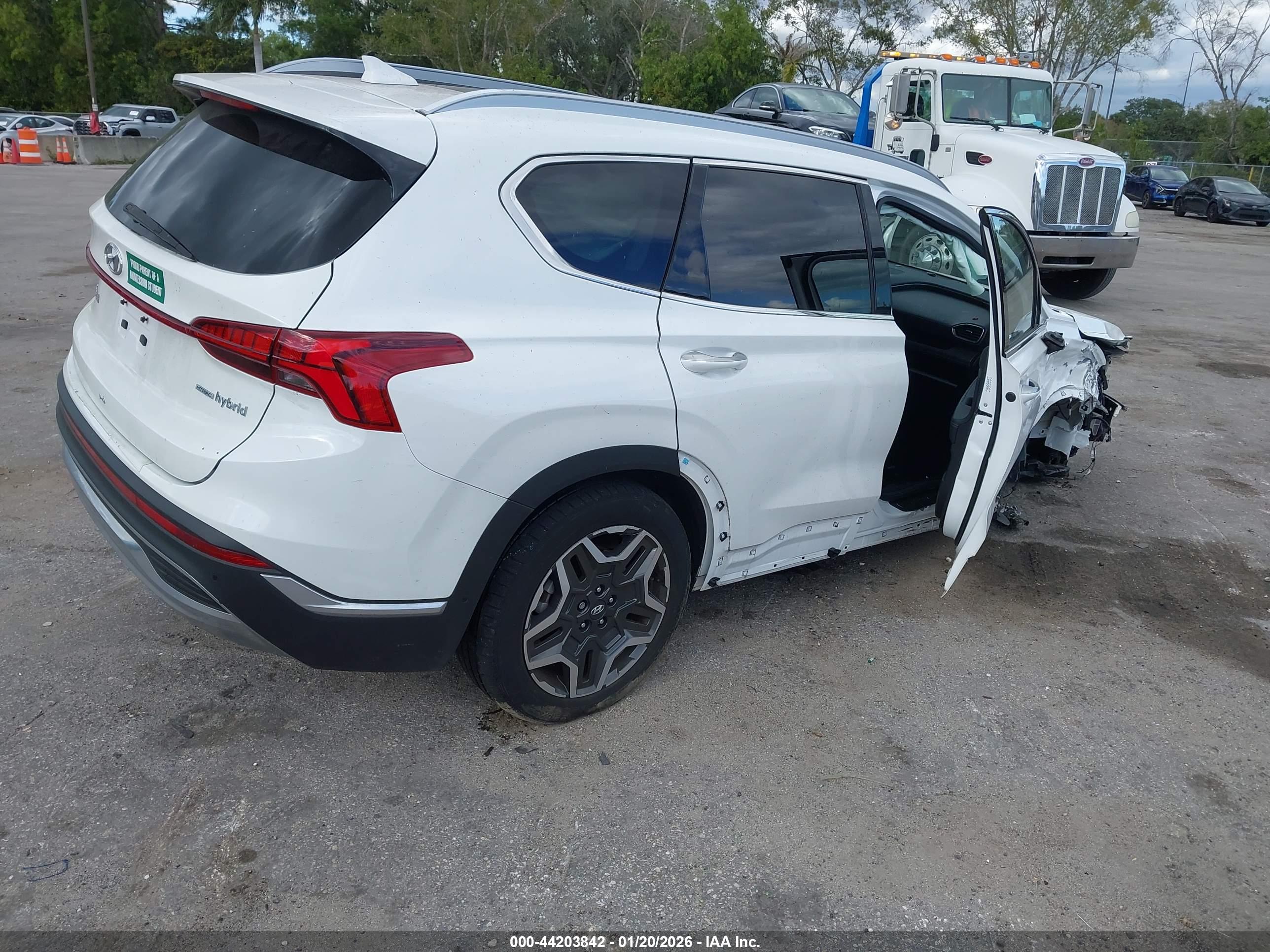 HYUNDAI SANTA image 4