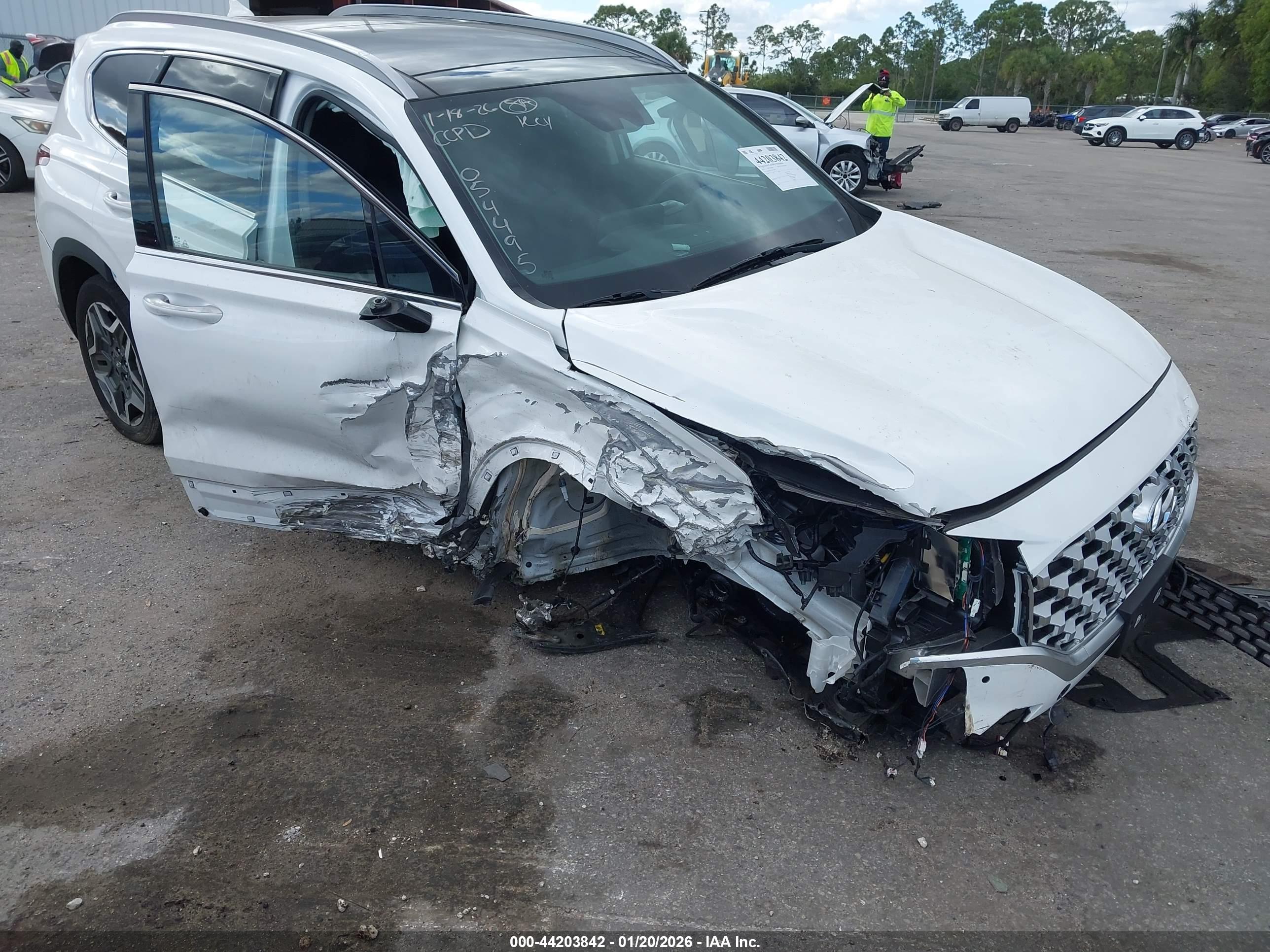 HYUNDAI SANTA image 6