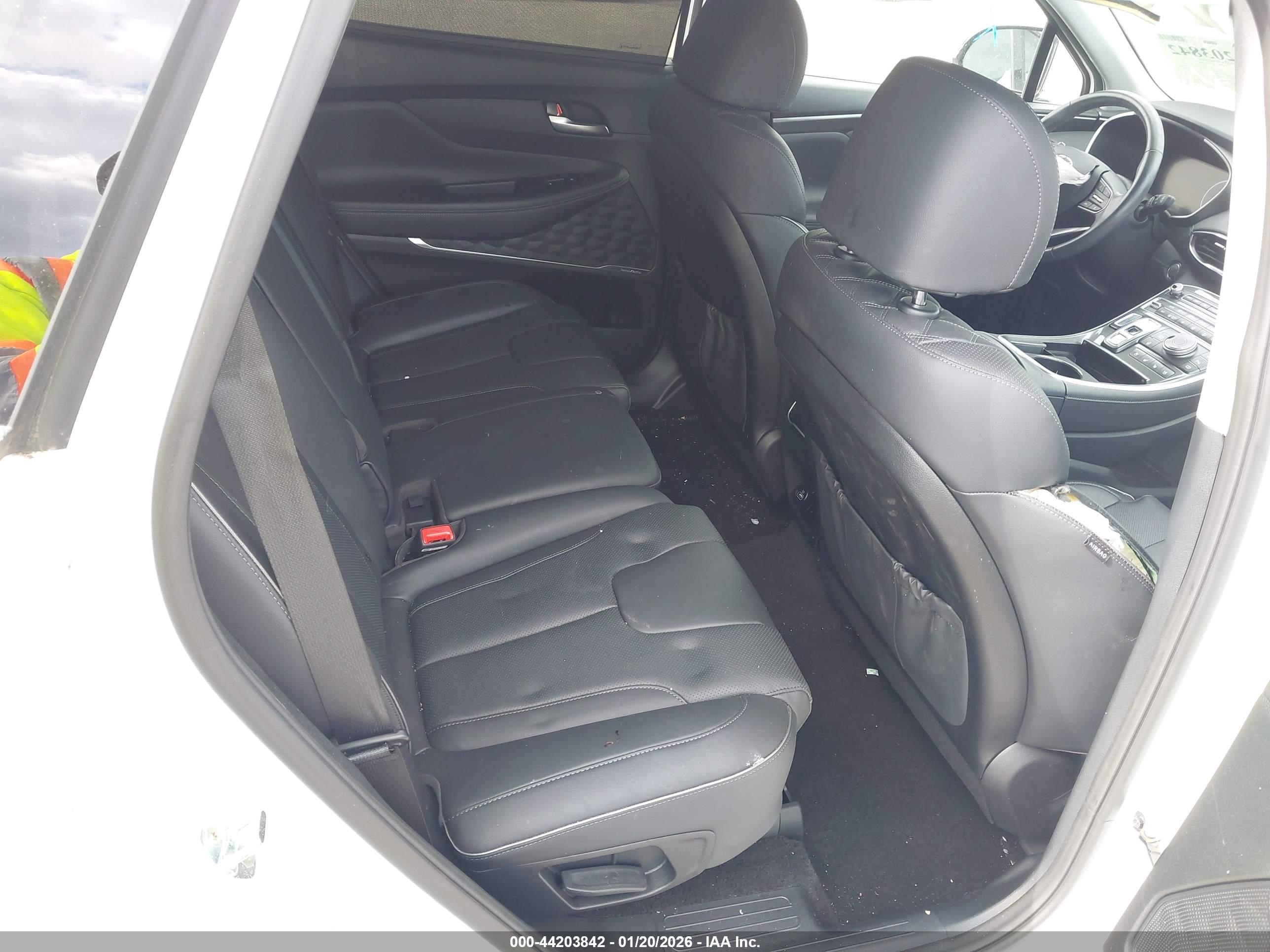 HYUNDAI SANTA image 8