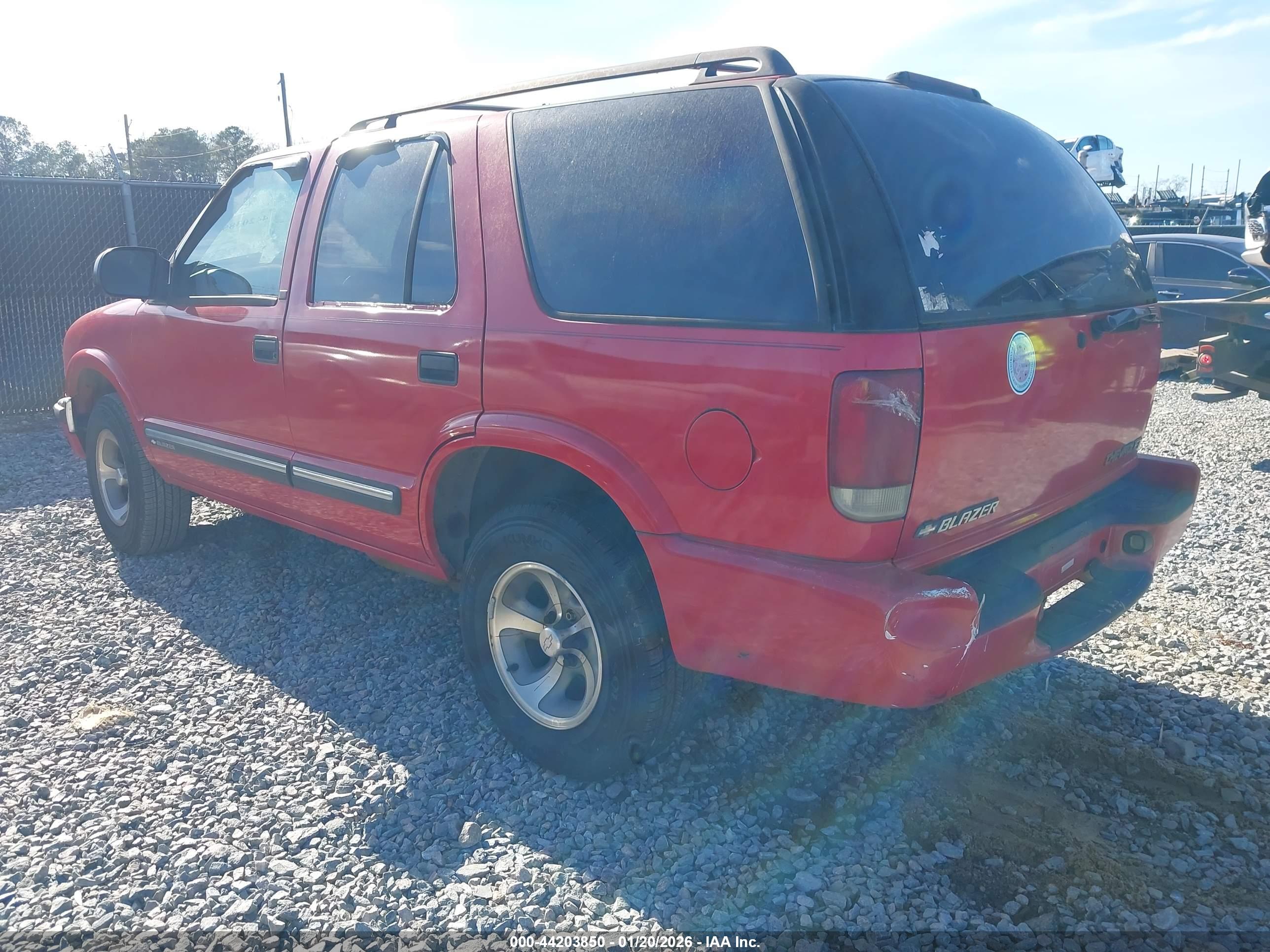 CHEVROLET BLAZER image 3