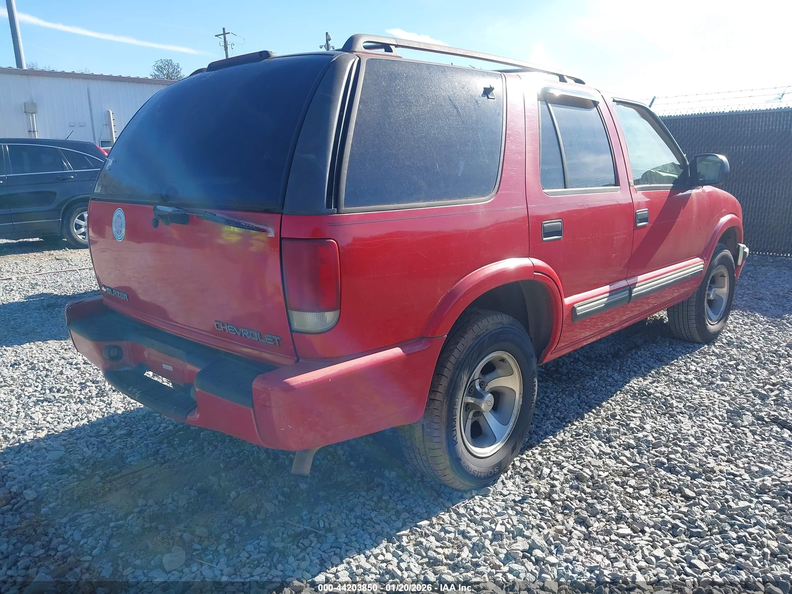 CHEVROLET BLAZER image 4