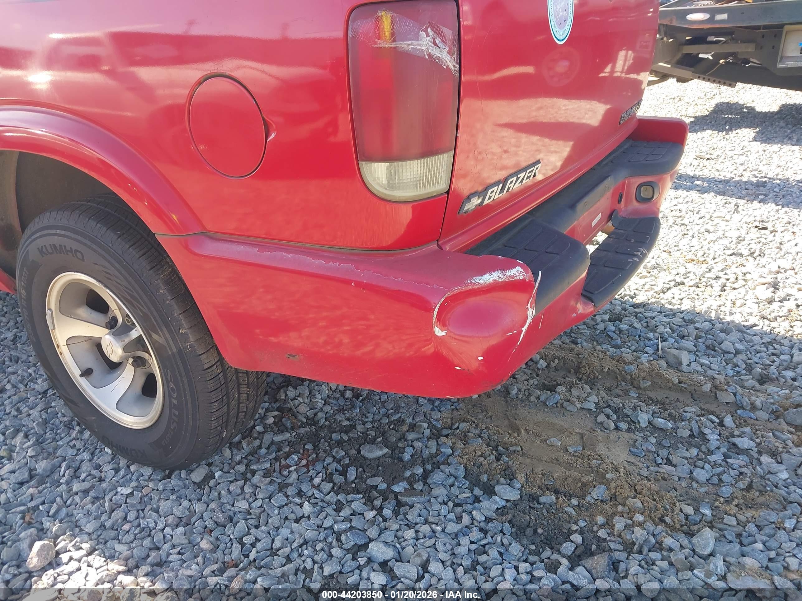CHEVROLET BLAZER image 6