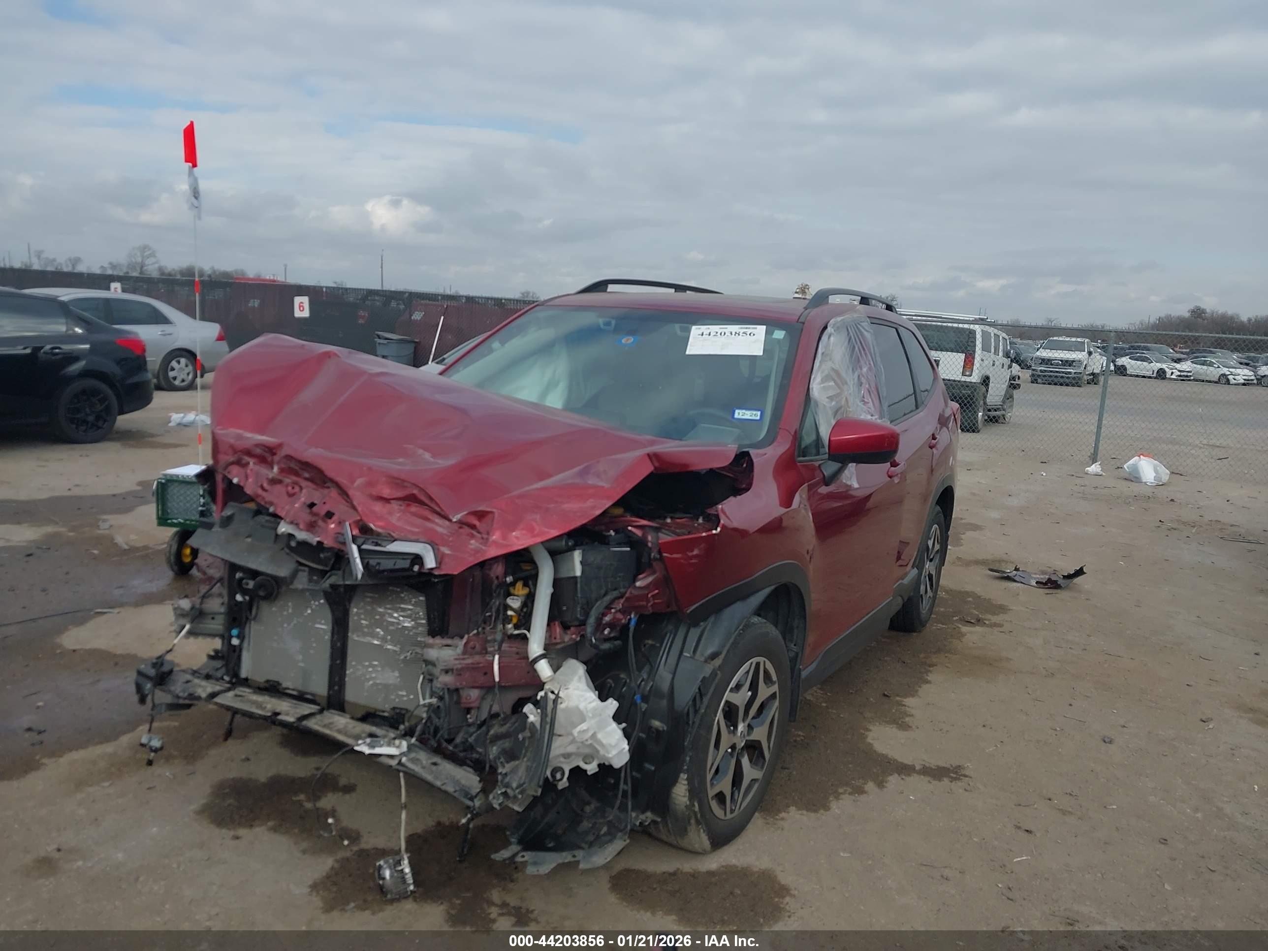 SUBARU FORESTER image 2