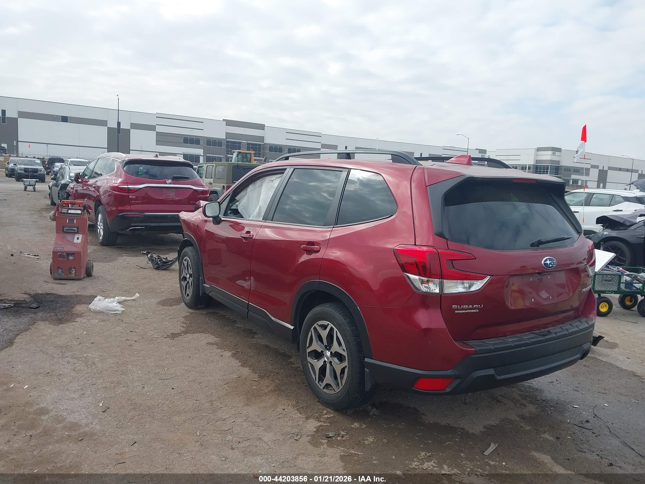 SUBARU FORESTER image 3