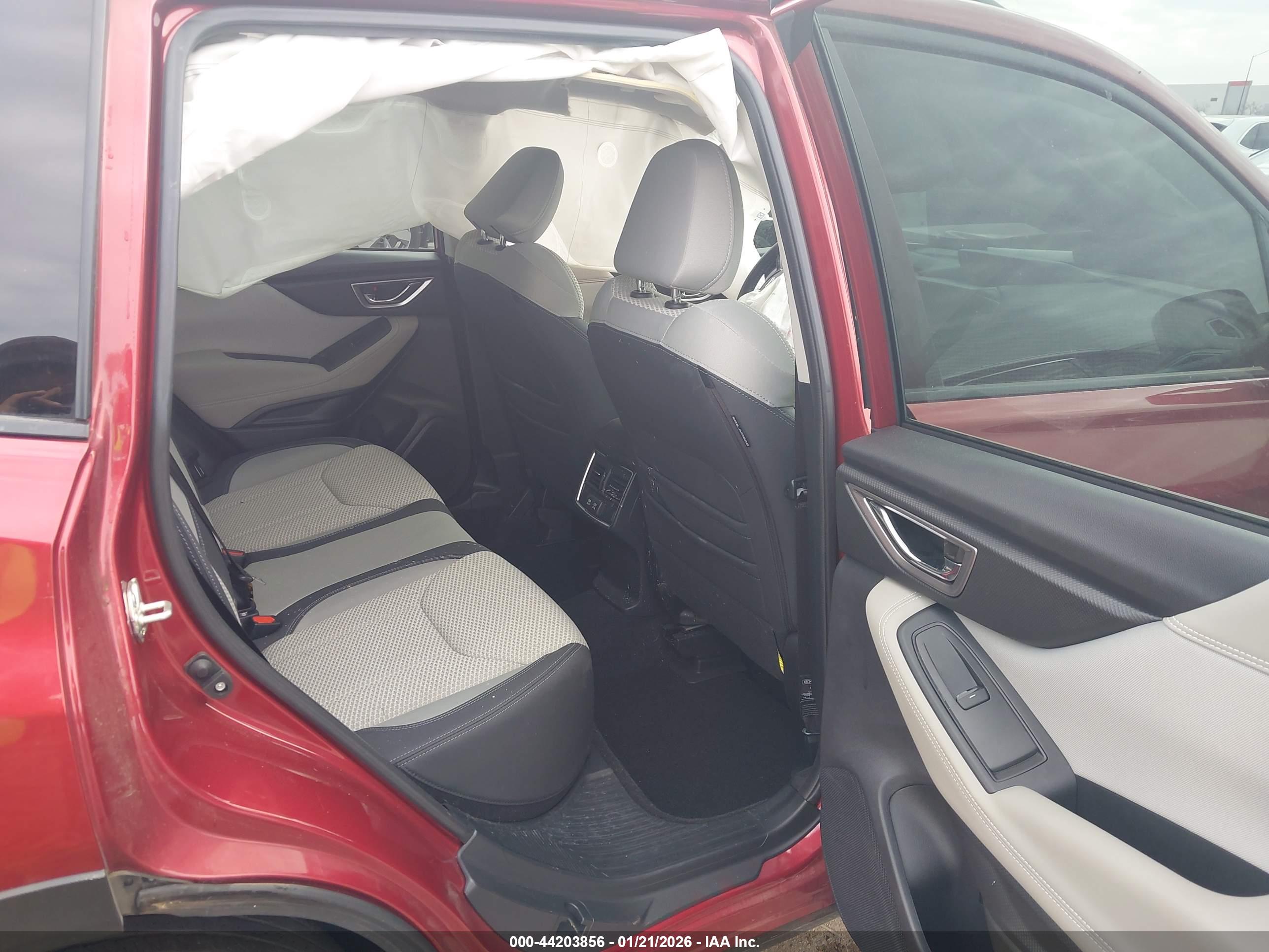 SUBARU FORESTER image 8