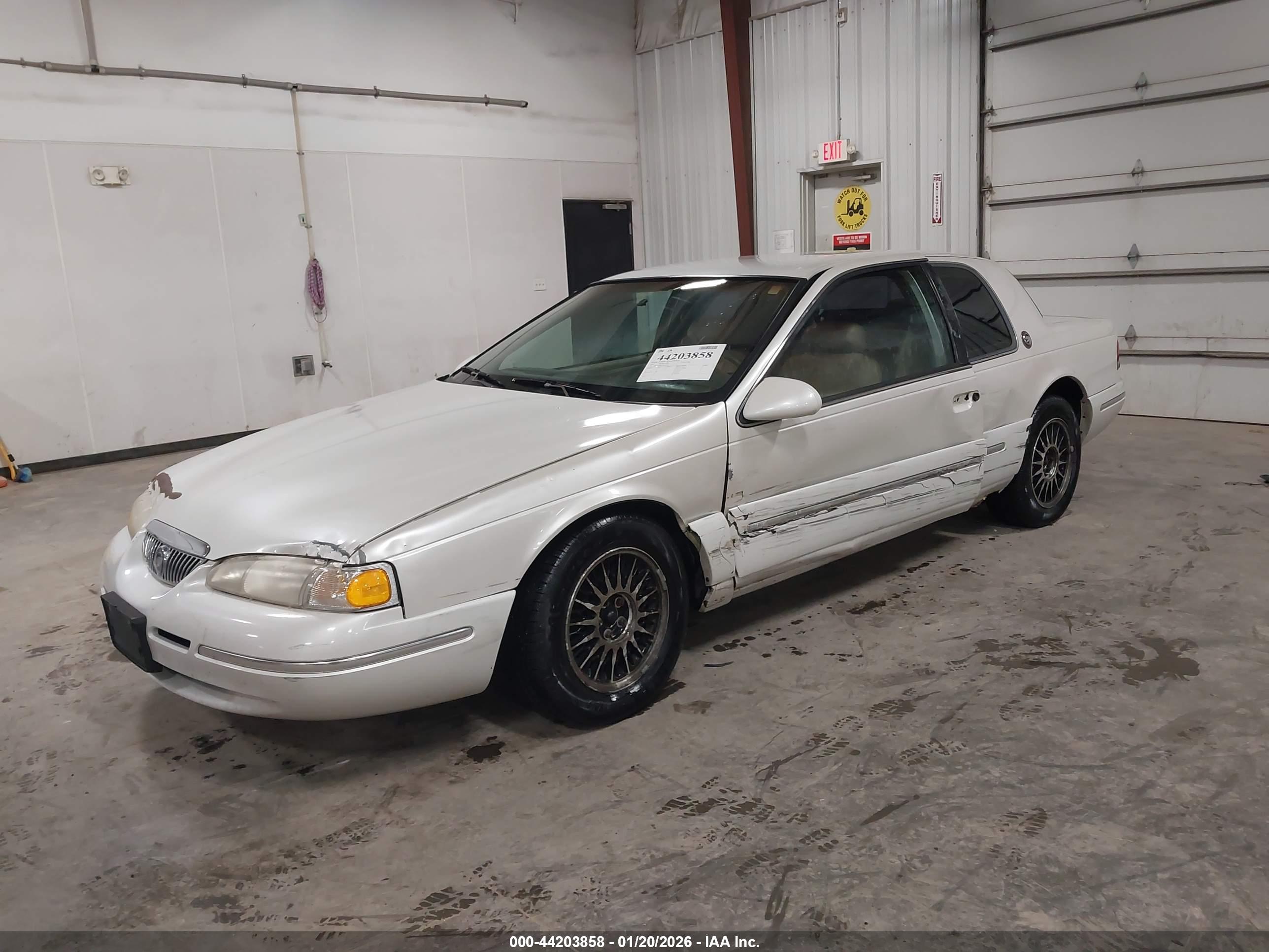 MERCURY COUGAR image 2