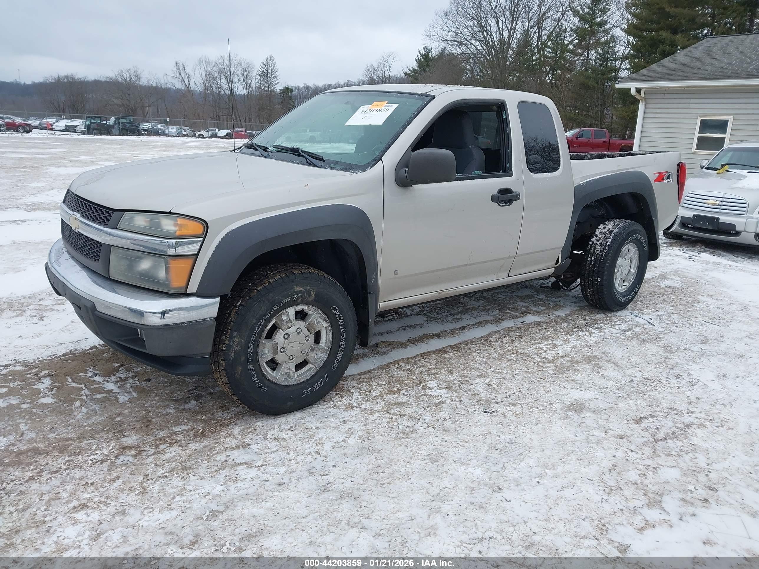 CHEVROLET COLORADO image 2