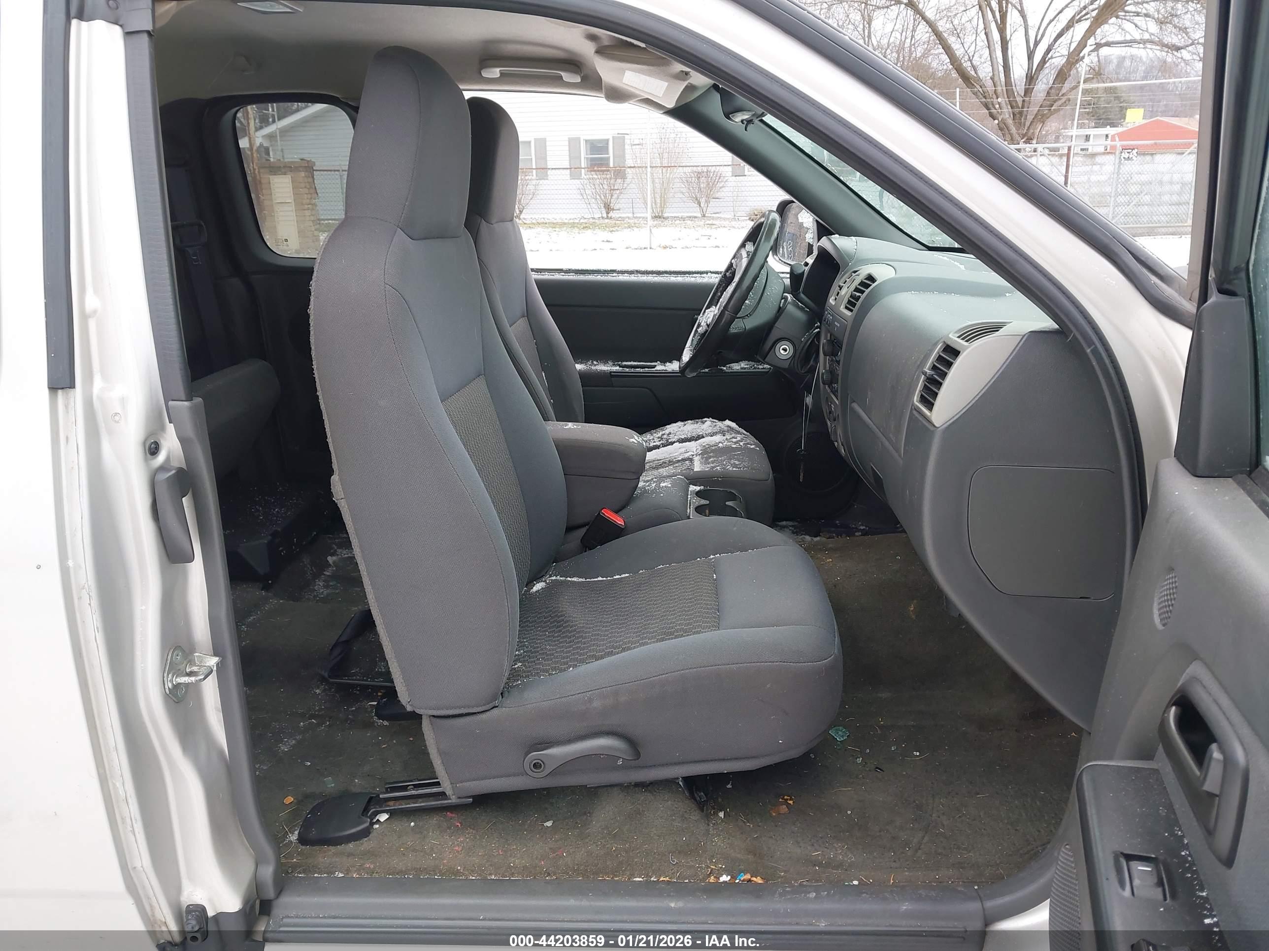 CHEVROLET COLORADO image 5