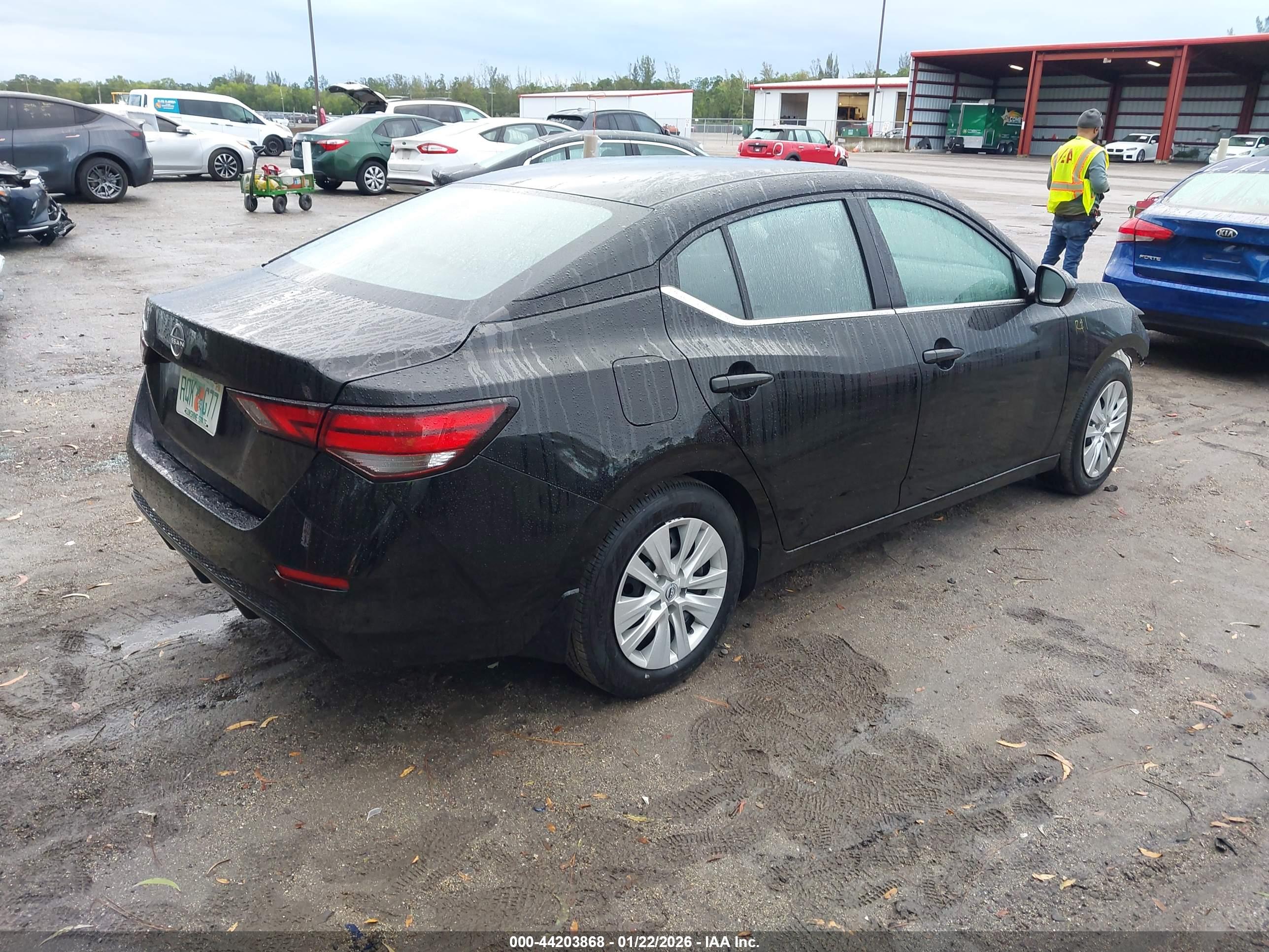 NISSAN SENTRA image 4