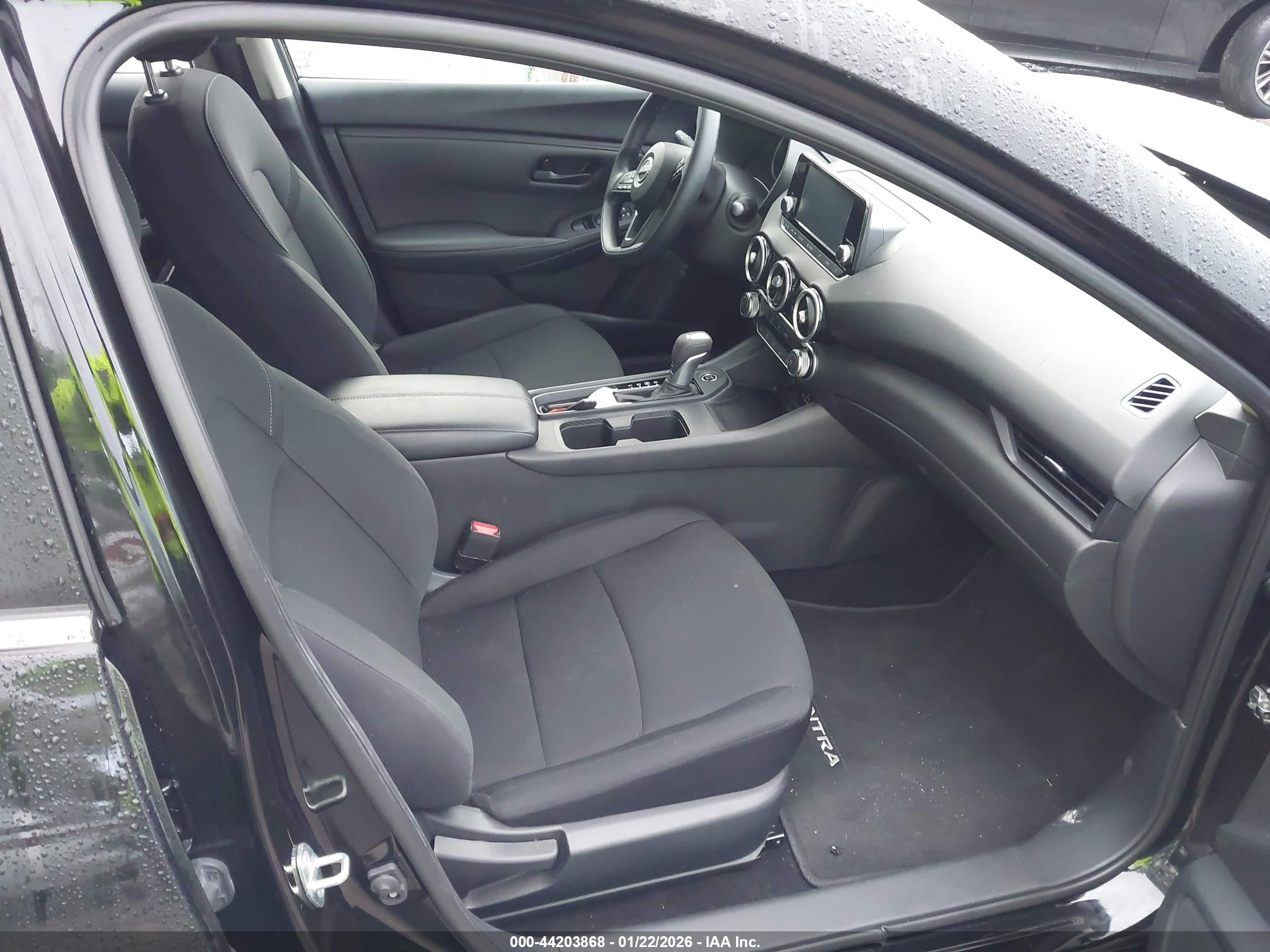 NISSAN SENTRA image 5