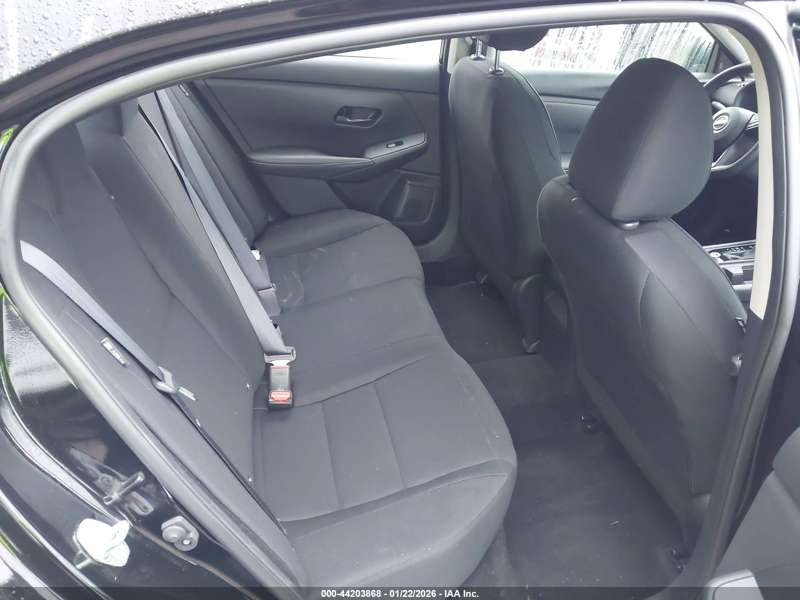 NISSAN SENTRA image 8