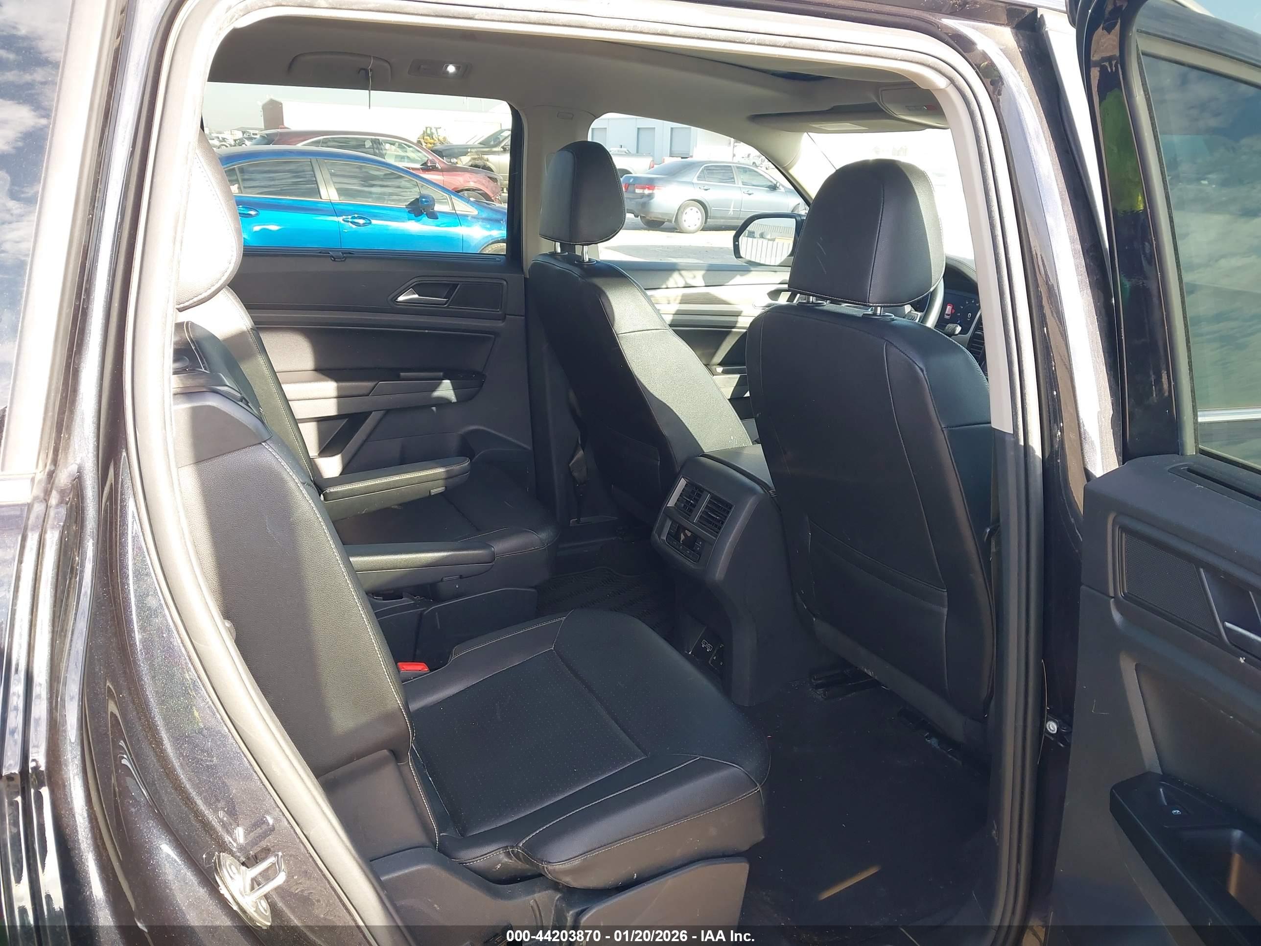 VOLKSWAGEN ATLAS image 8