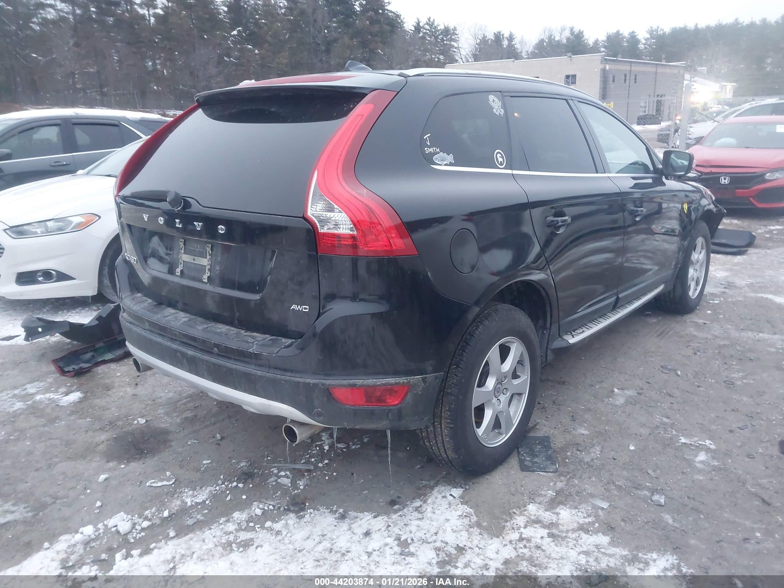 VOLVO XC60 image 4