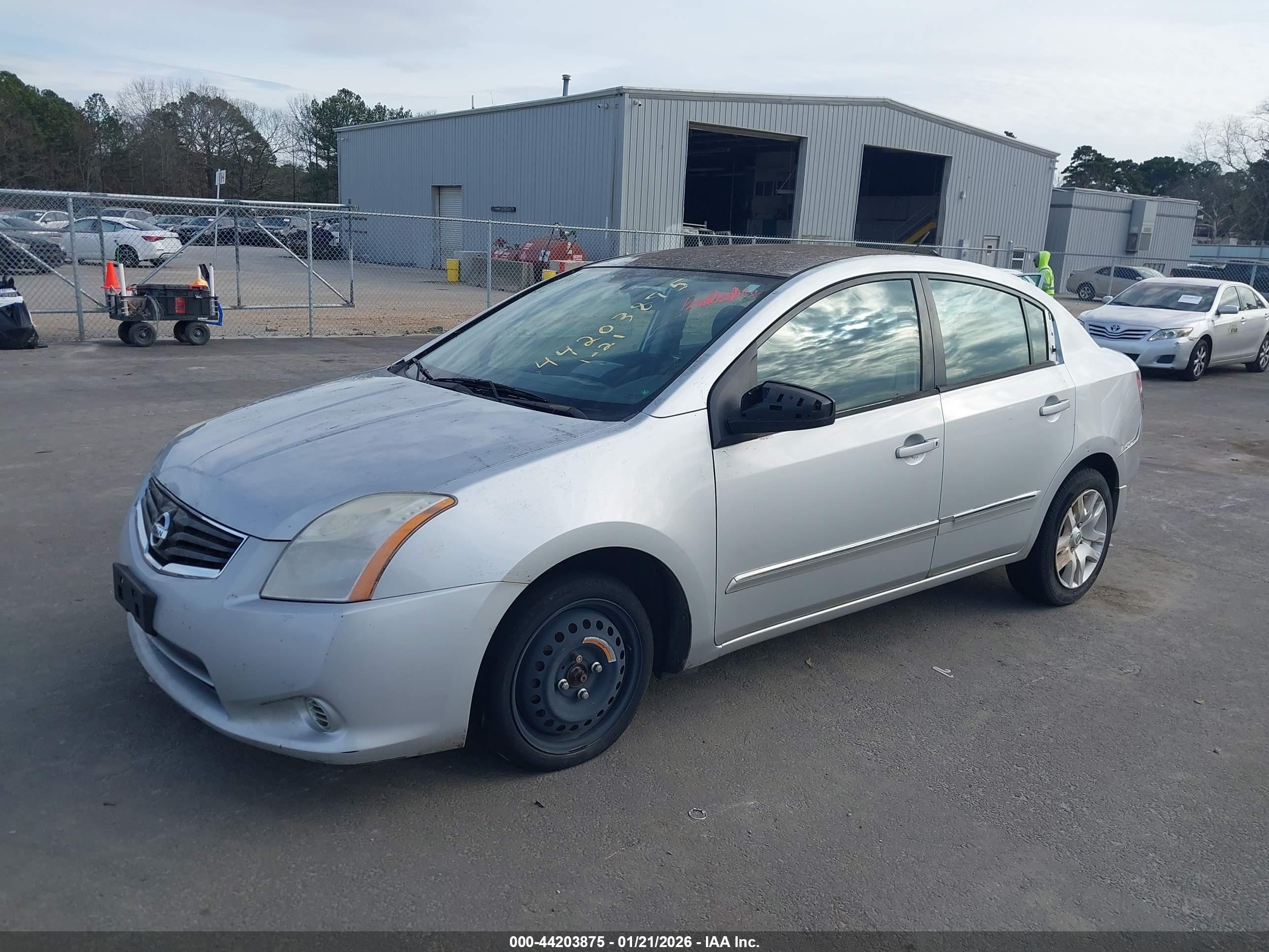 NISSAN SENTRA image 2