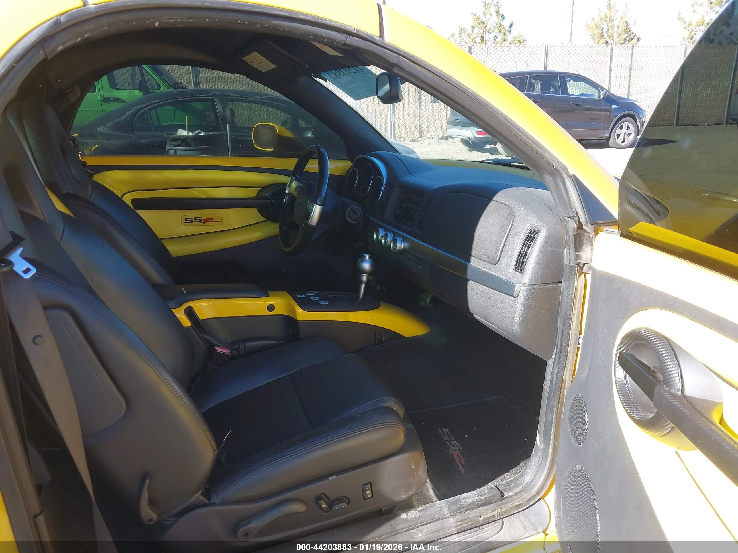 CHEVROLET SSR image 5