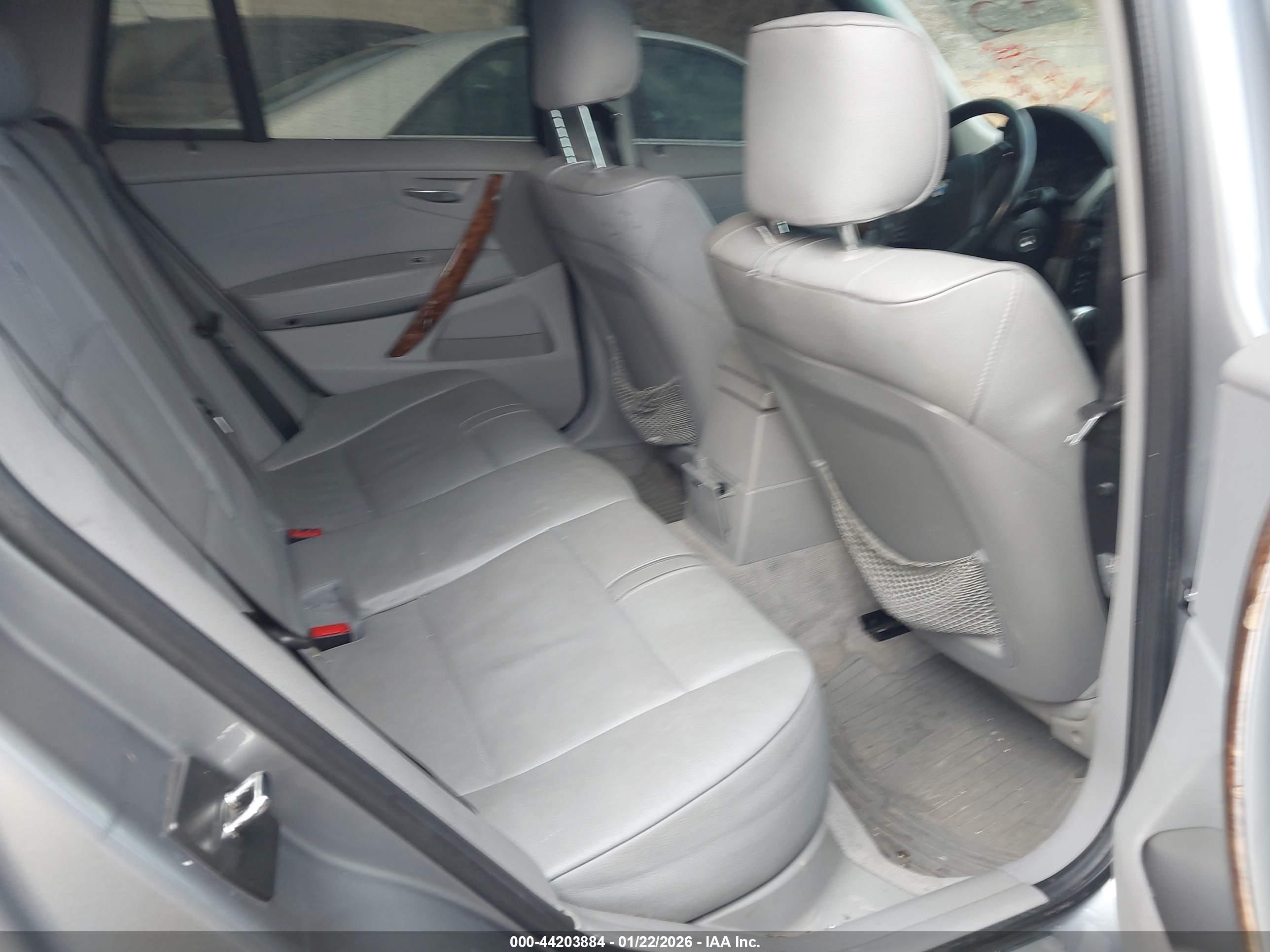 BMW X3 image 8