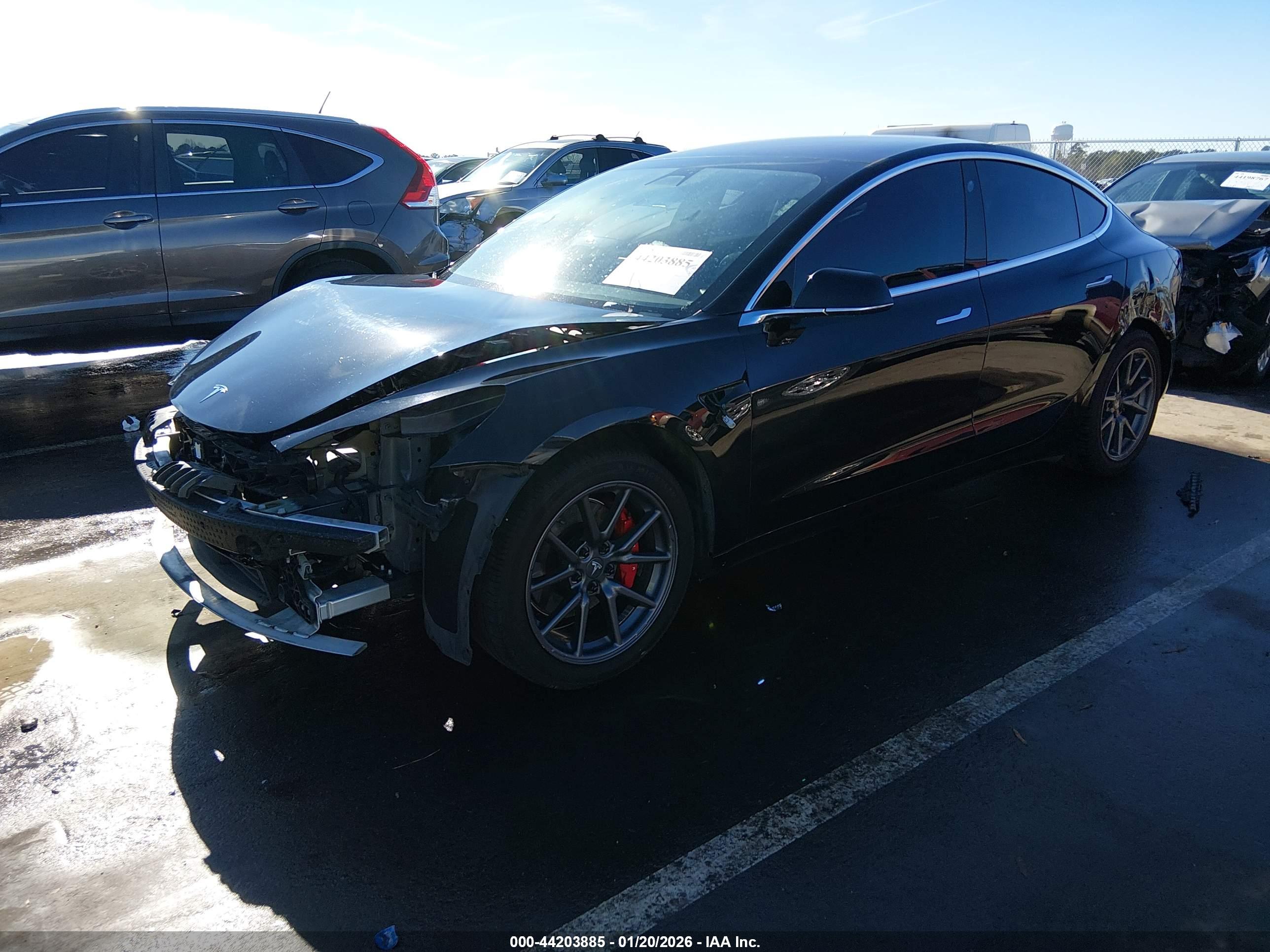 TESLA MODEL image 2