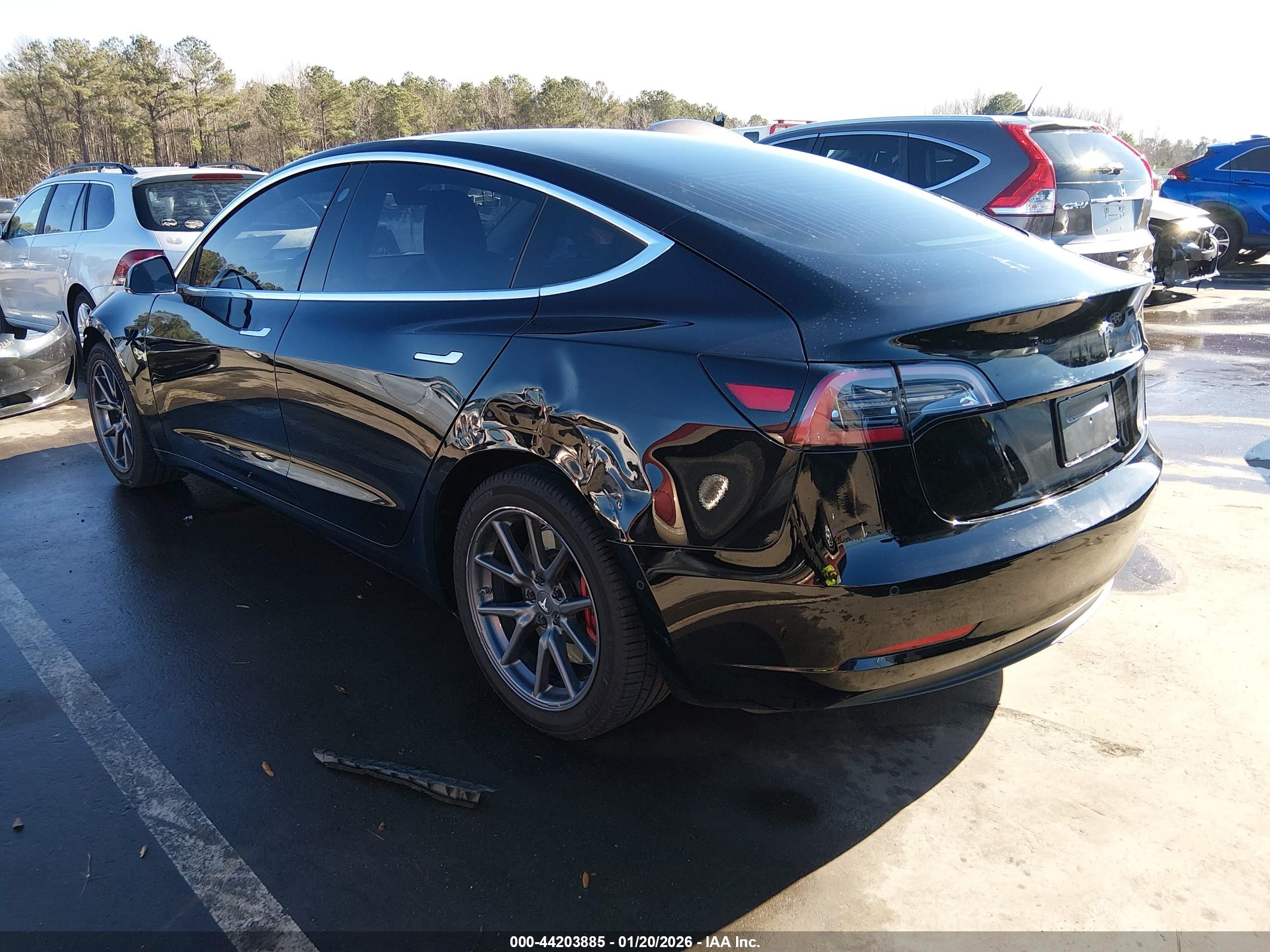 TESLA MODEL image 3