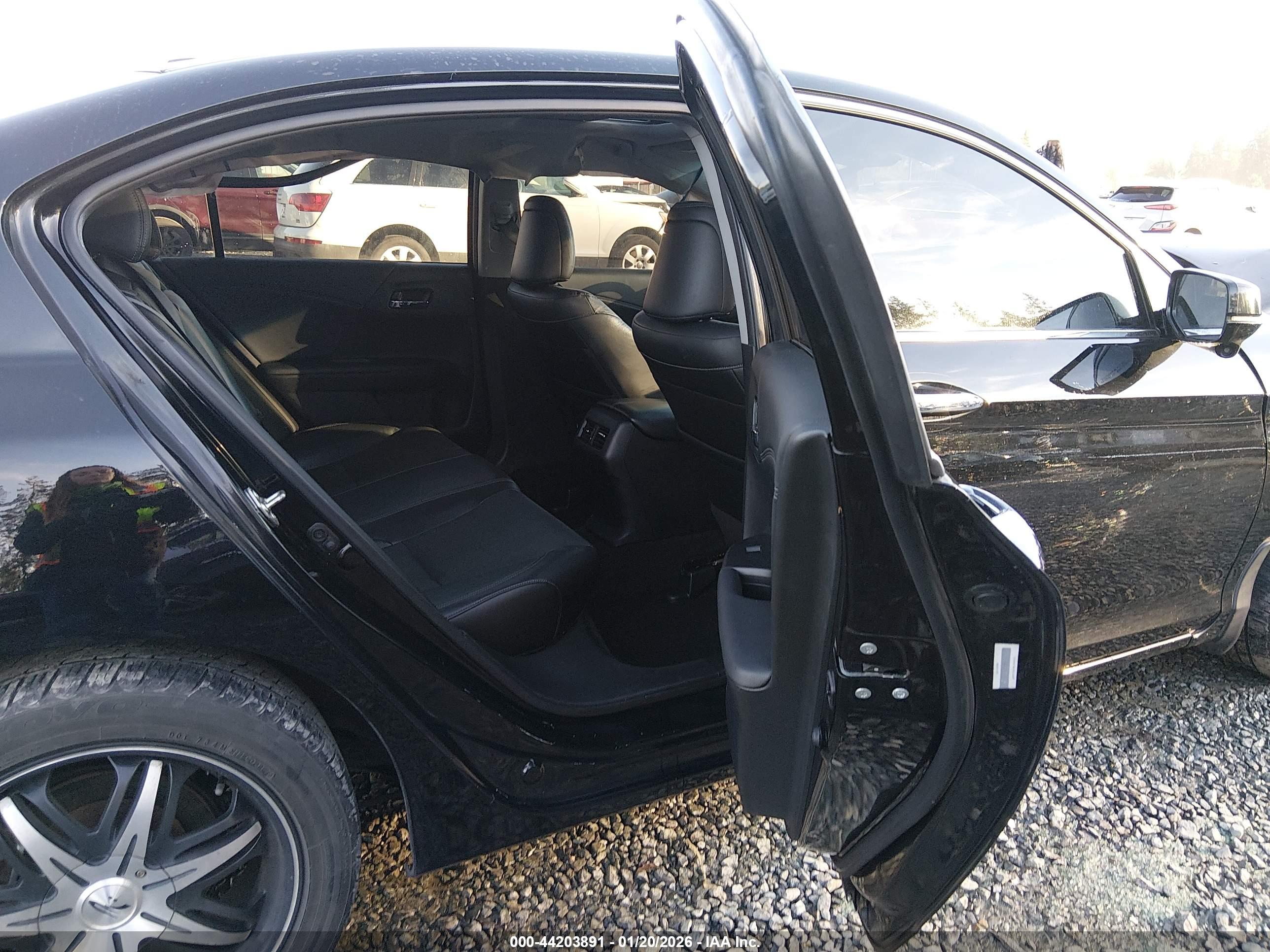 HONDA ACCORD image 8
