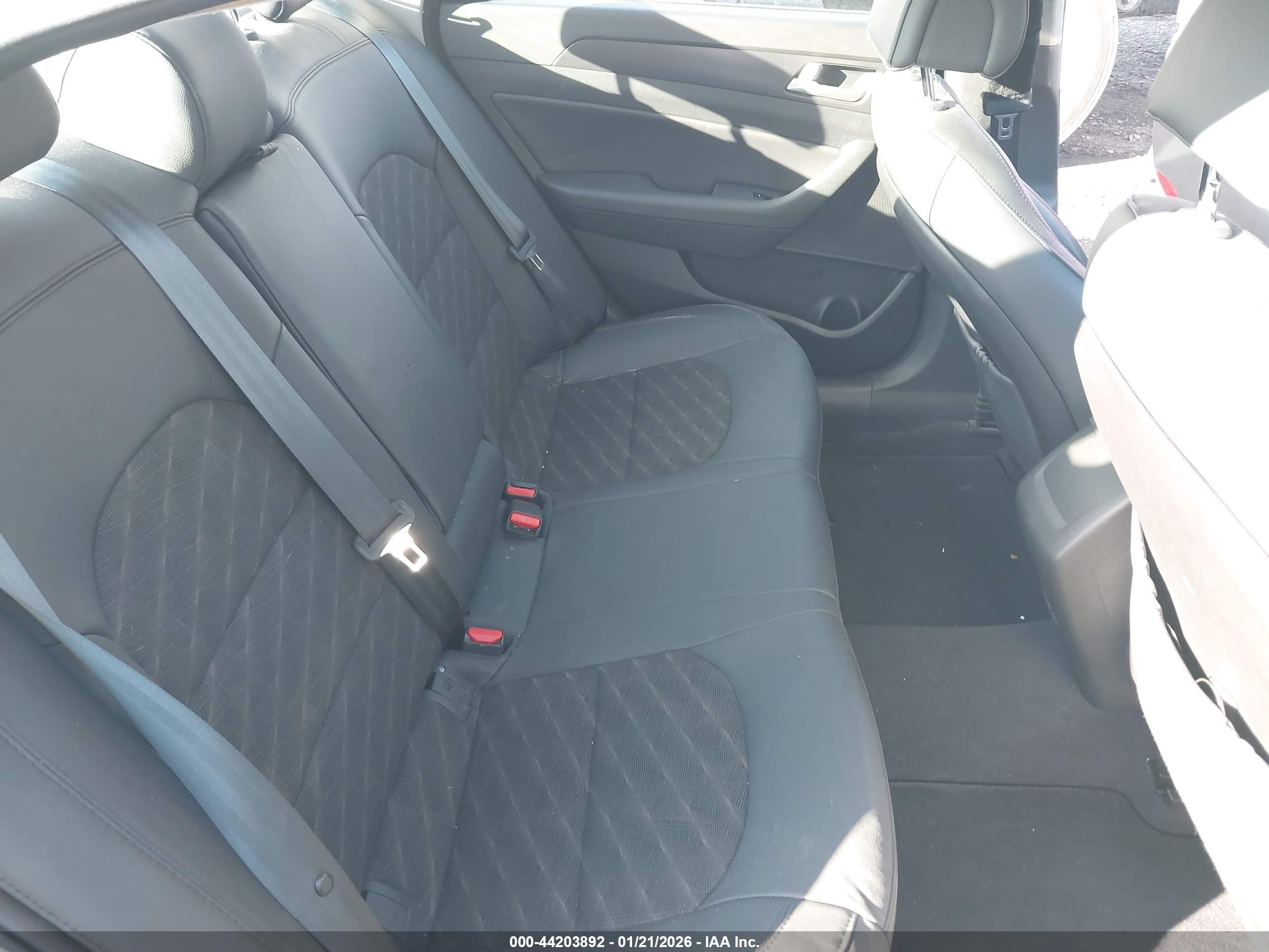 HYUNDAI SONATA image 8