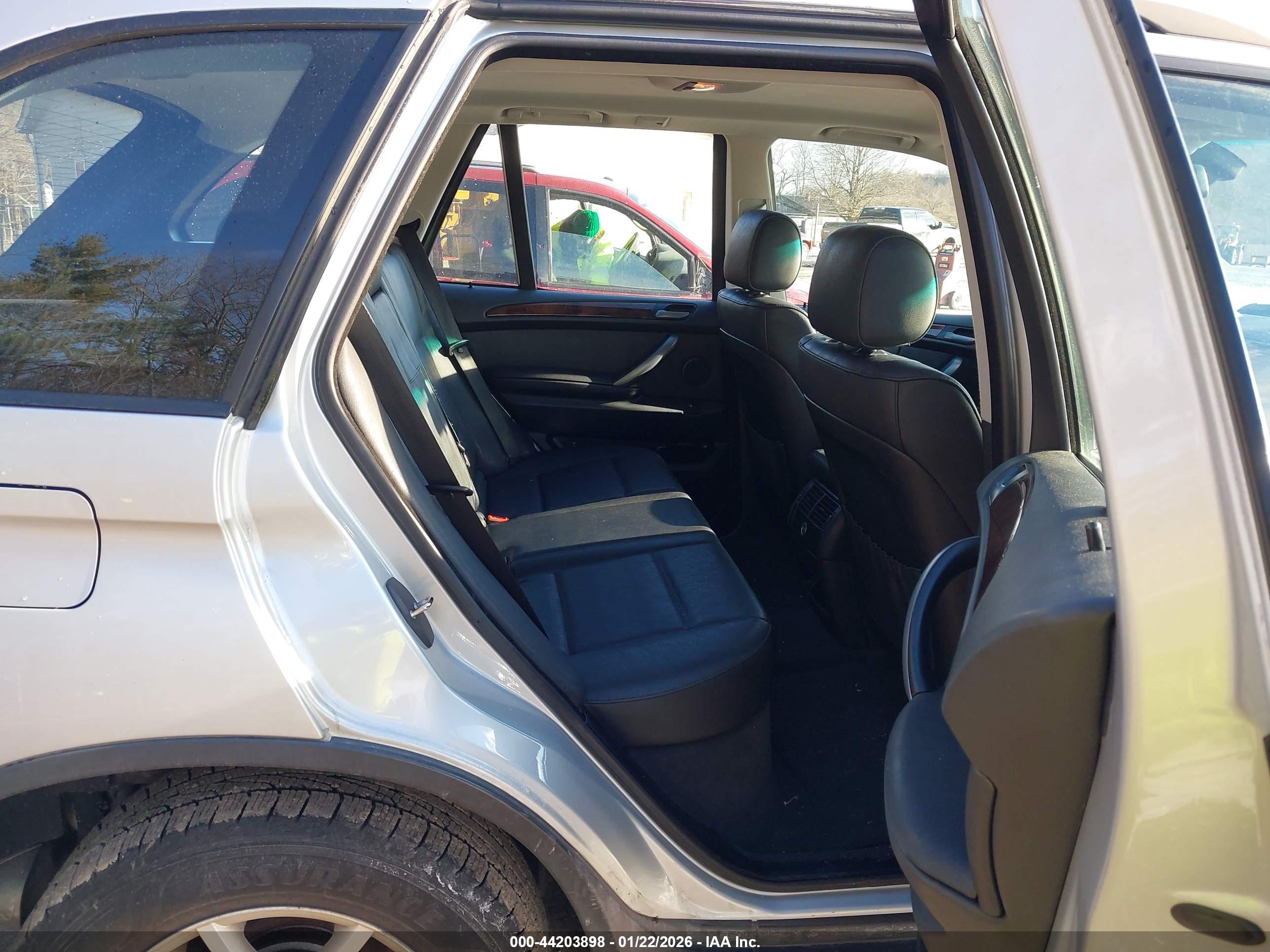 BMW X5 image 8