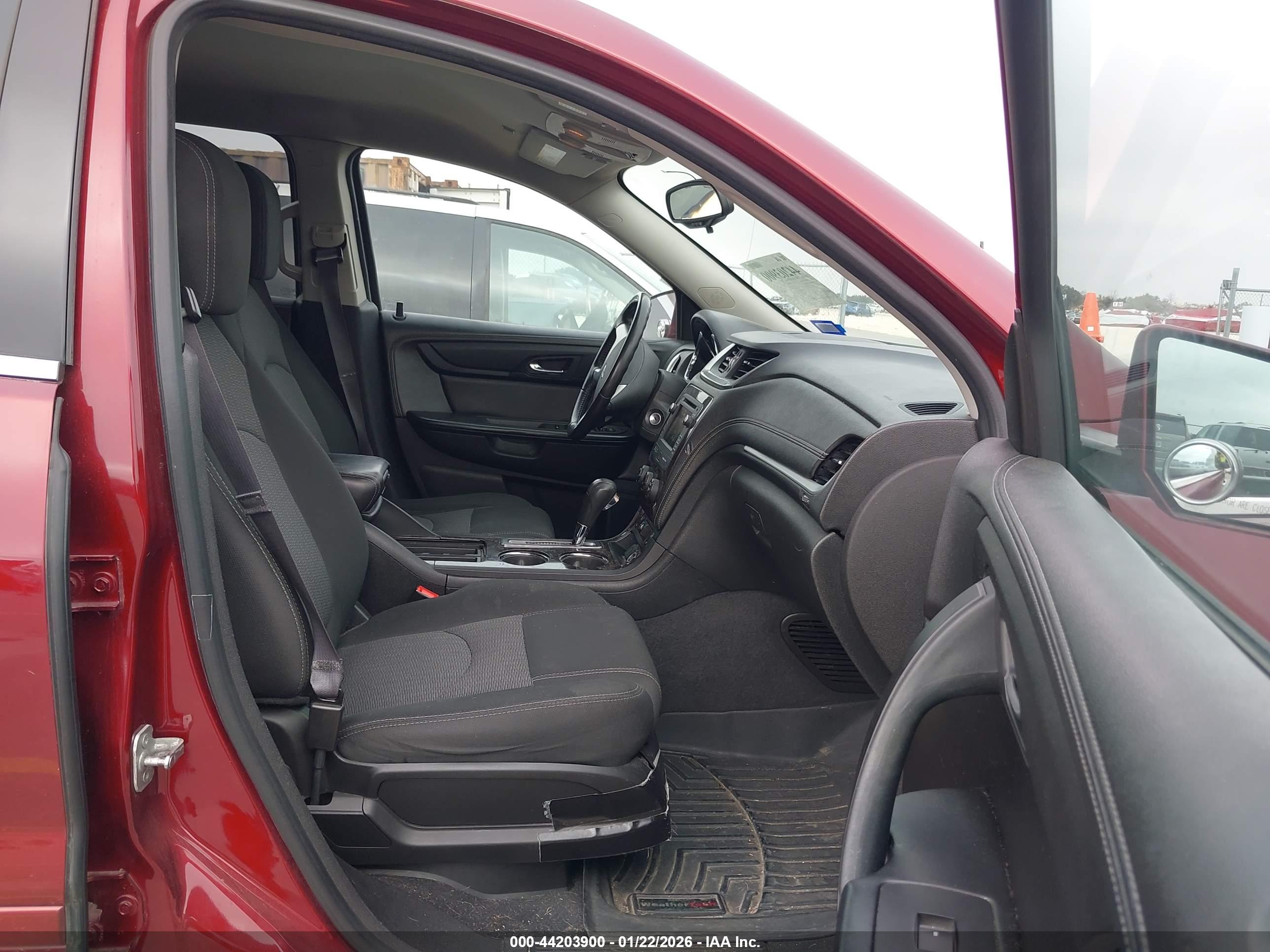 CHEVROLET TRAVERSE image 5