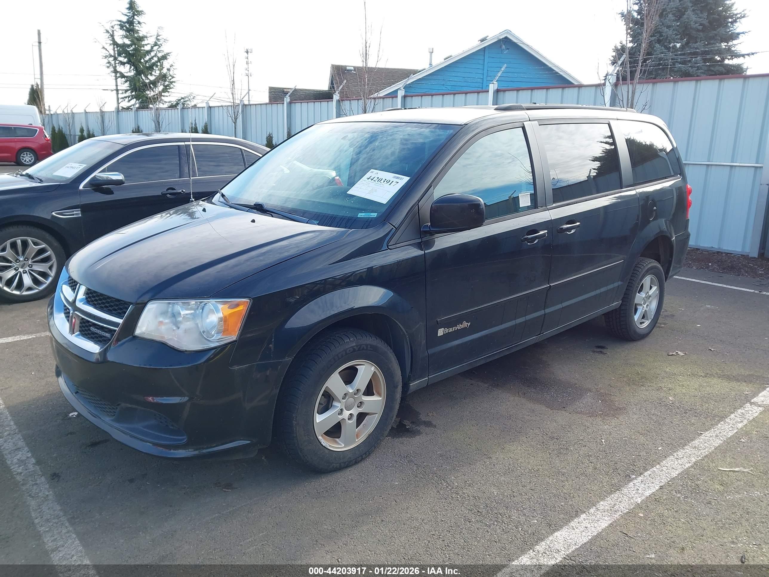 DODGE GRAND image 2