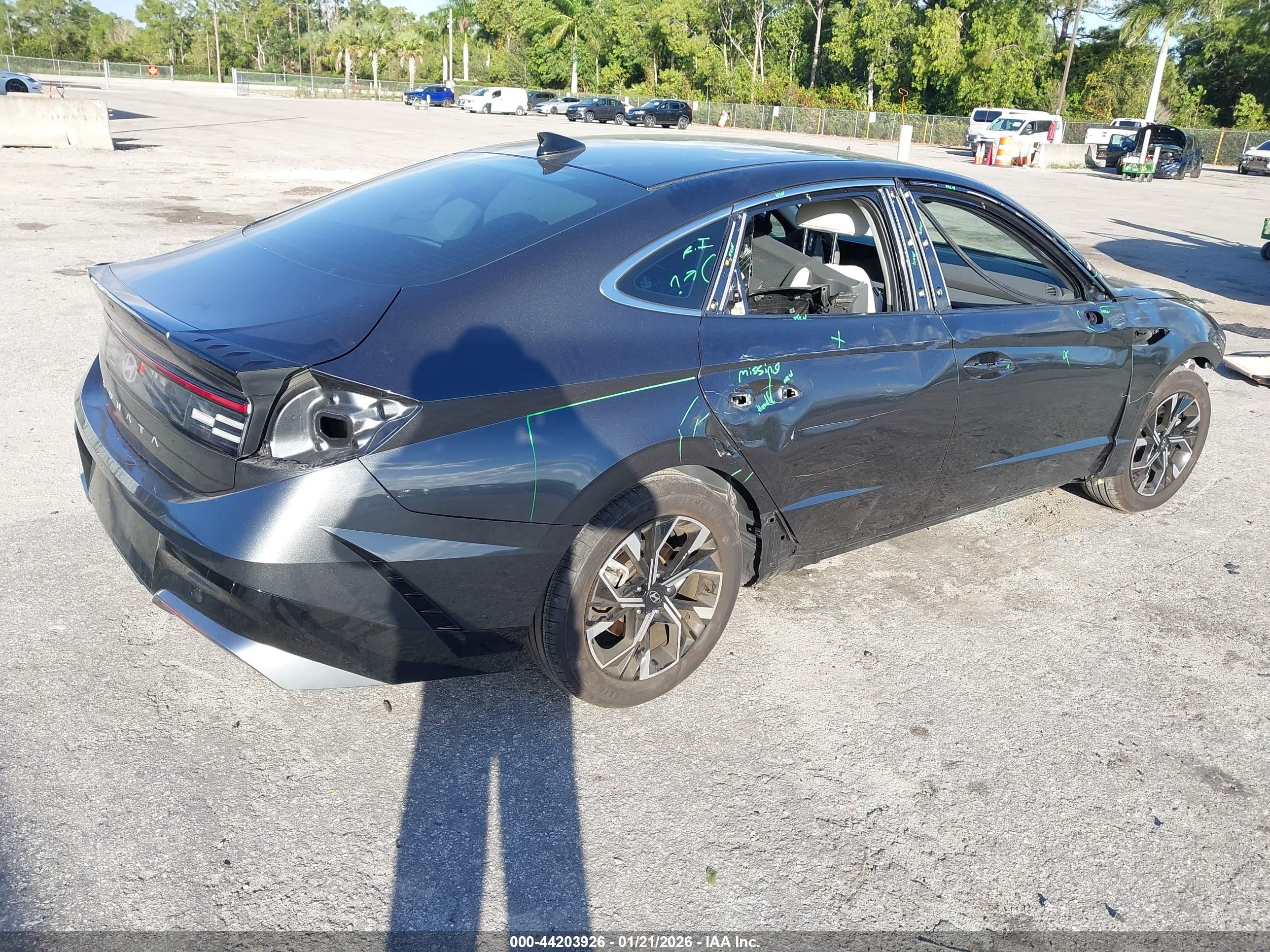HYUNDAI SONATA image 4