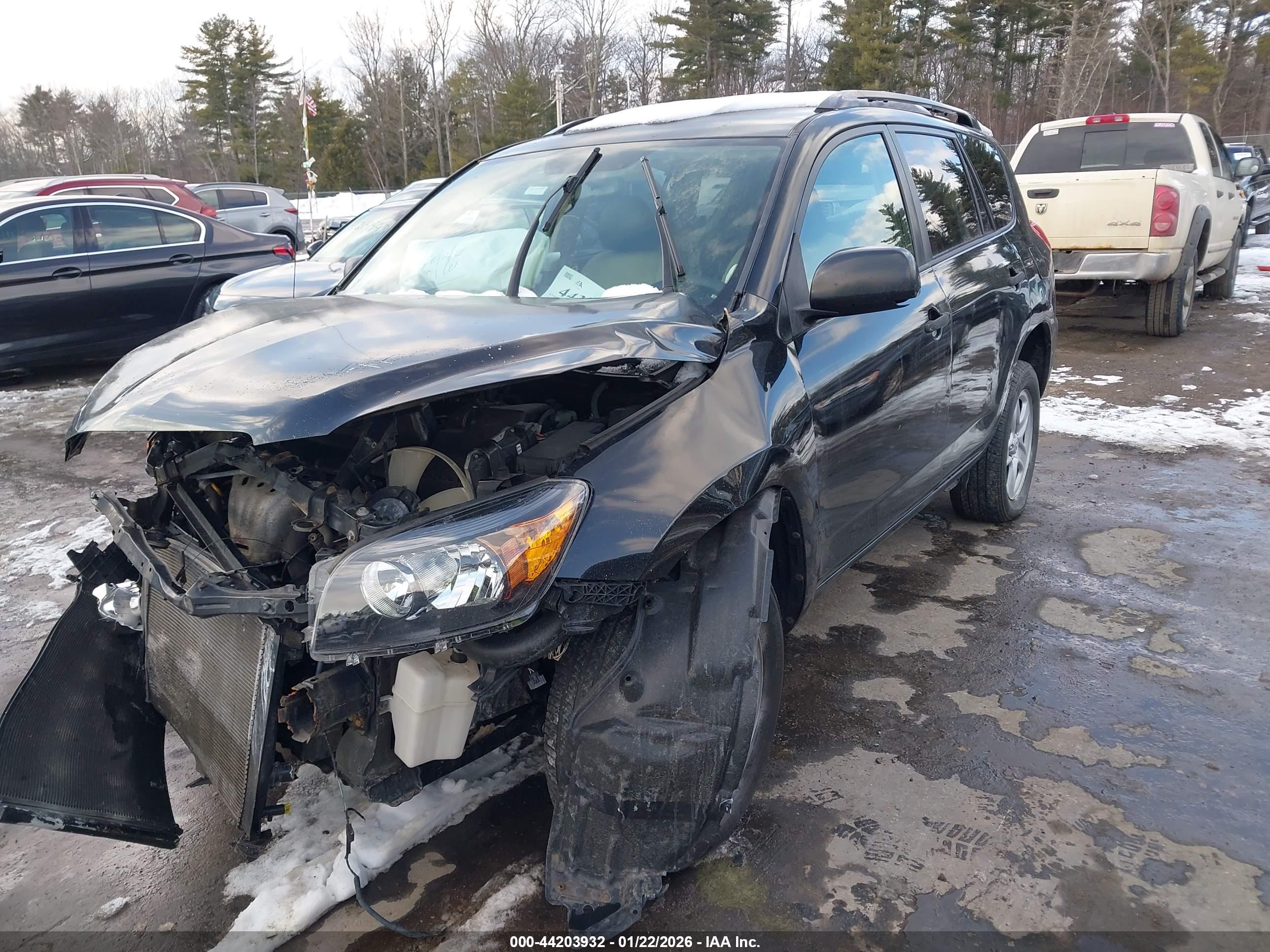 TOYOTA RAV4 image 2