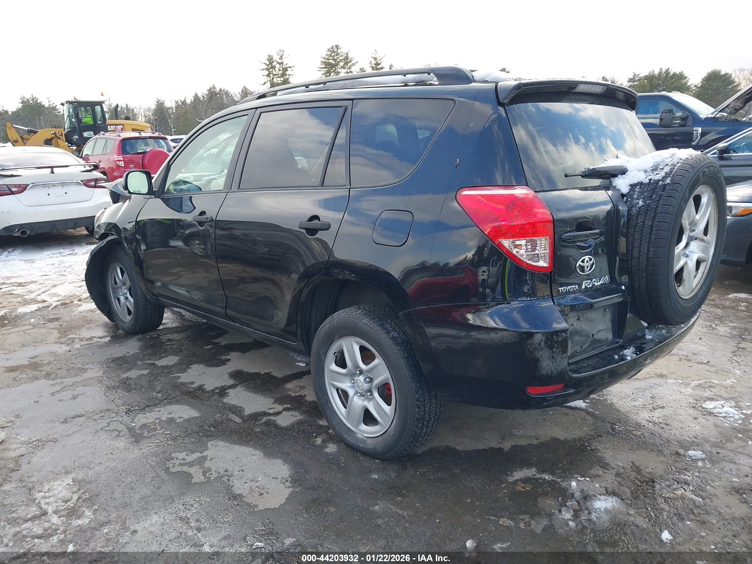 TOYOTA RAV4 image 3