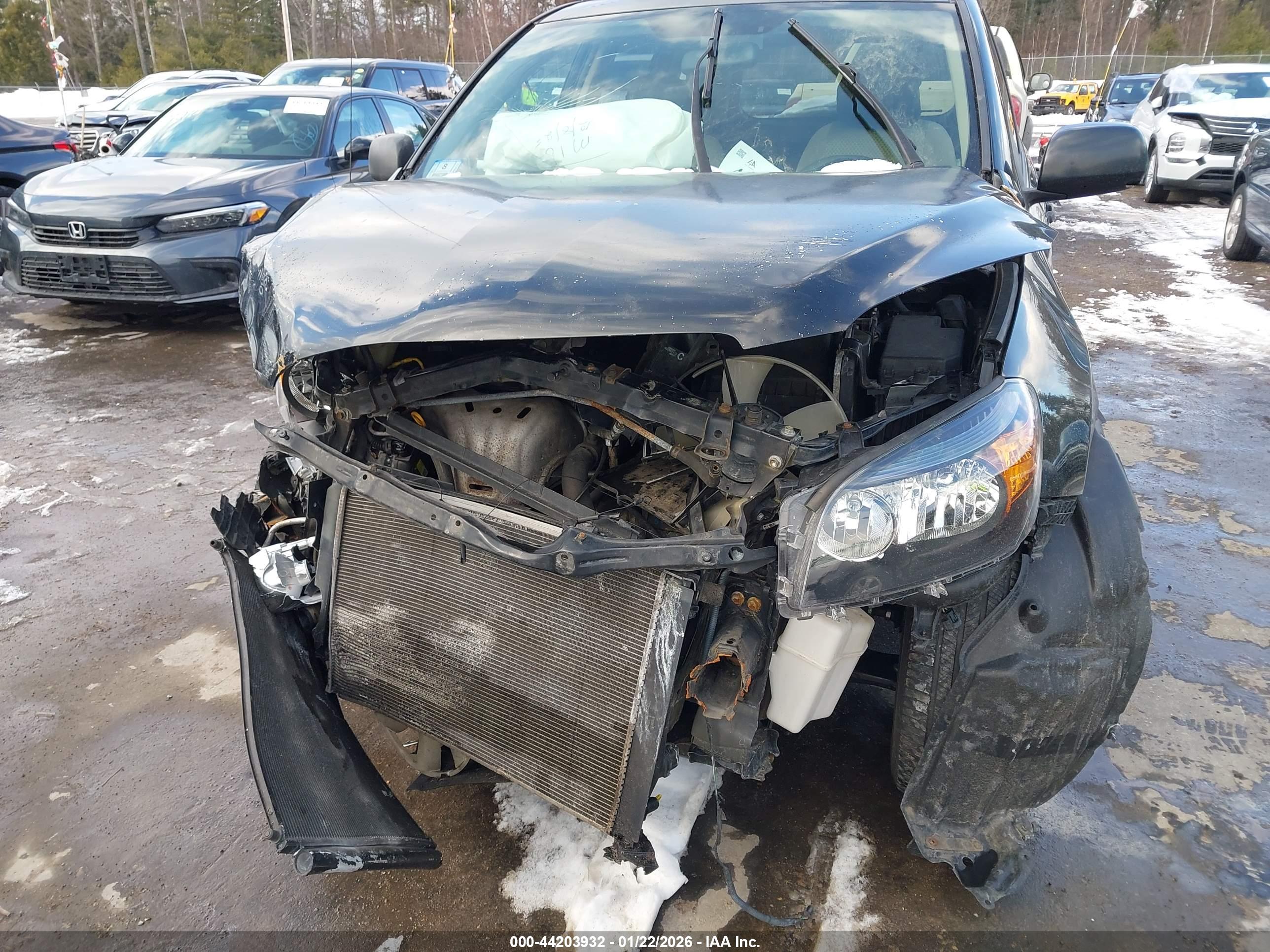 TOYOTA RAV4 image 6