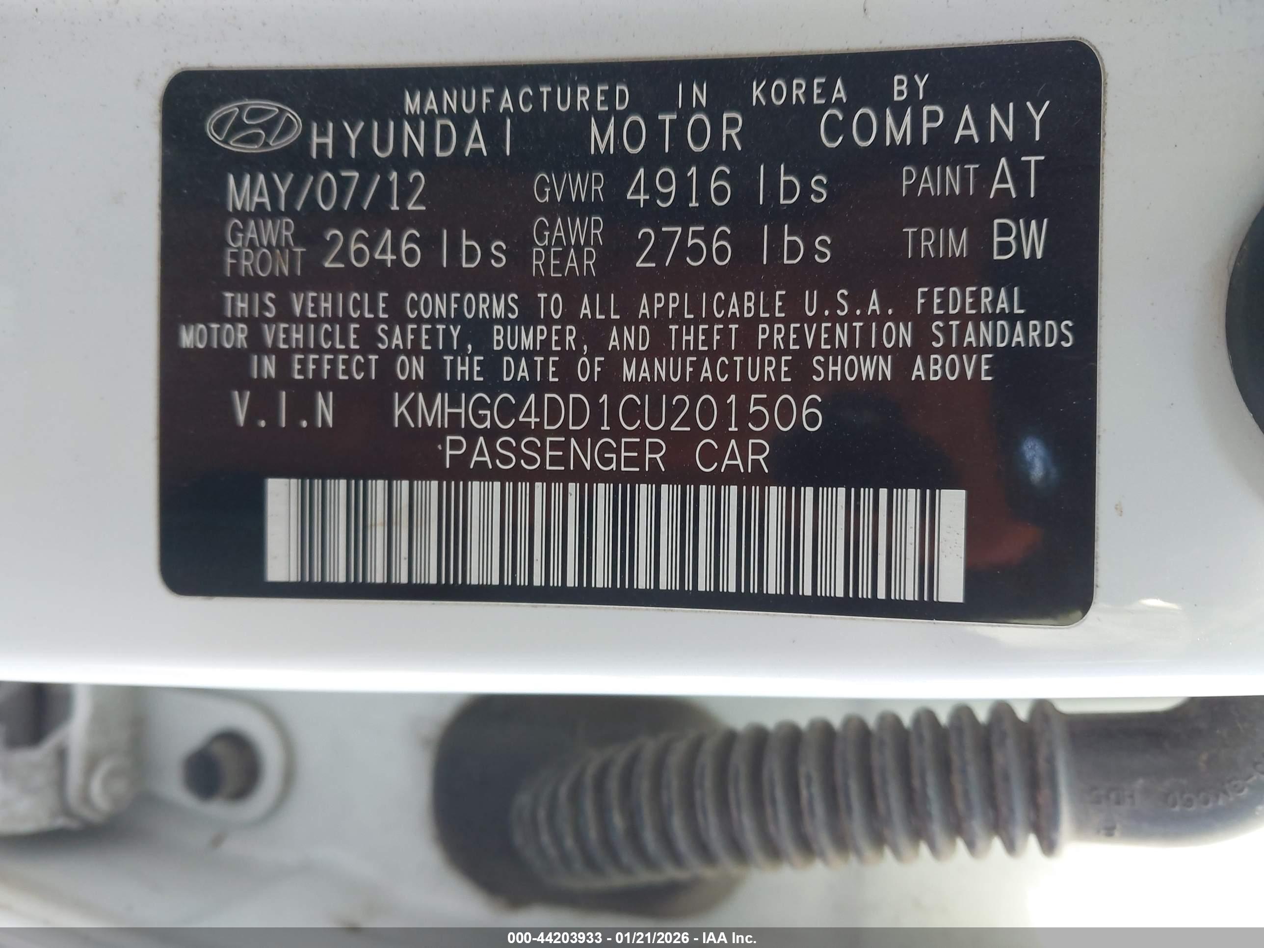 HYUNDAI GENESIS image 9