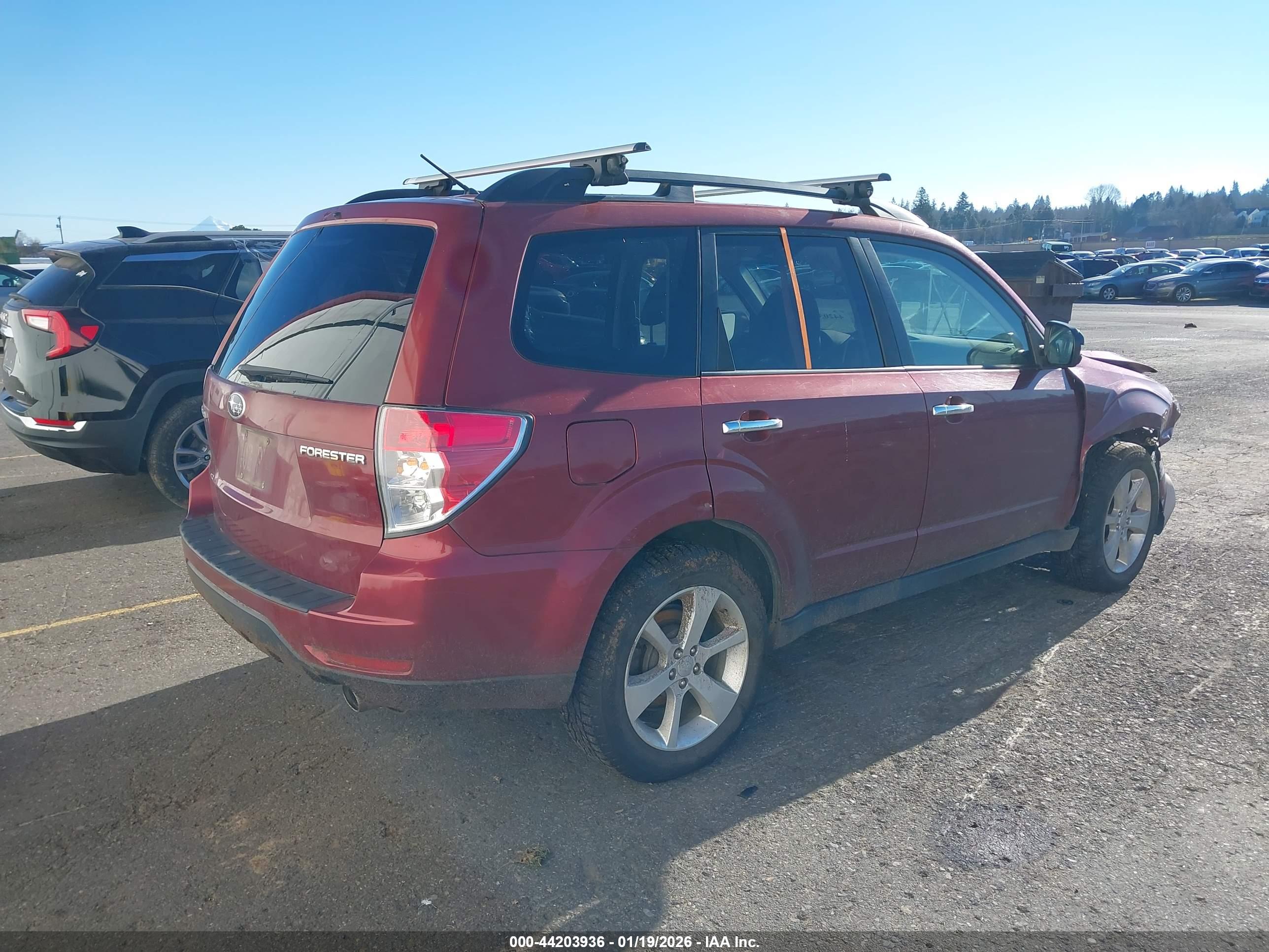 SUBARU FORESTER image 4