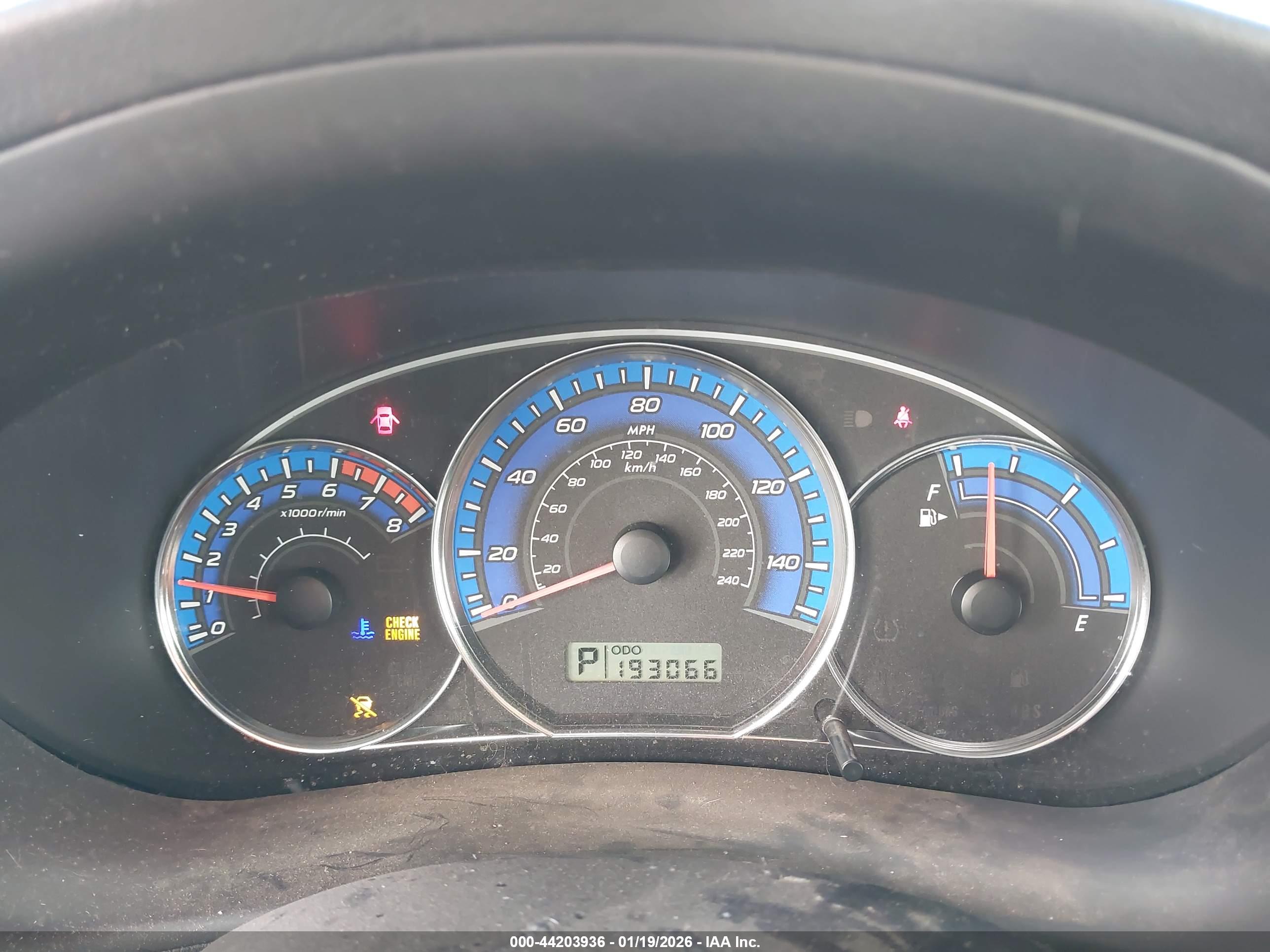 SUBARU FORESTER image 7