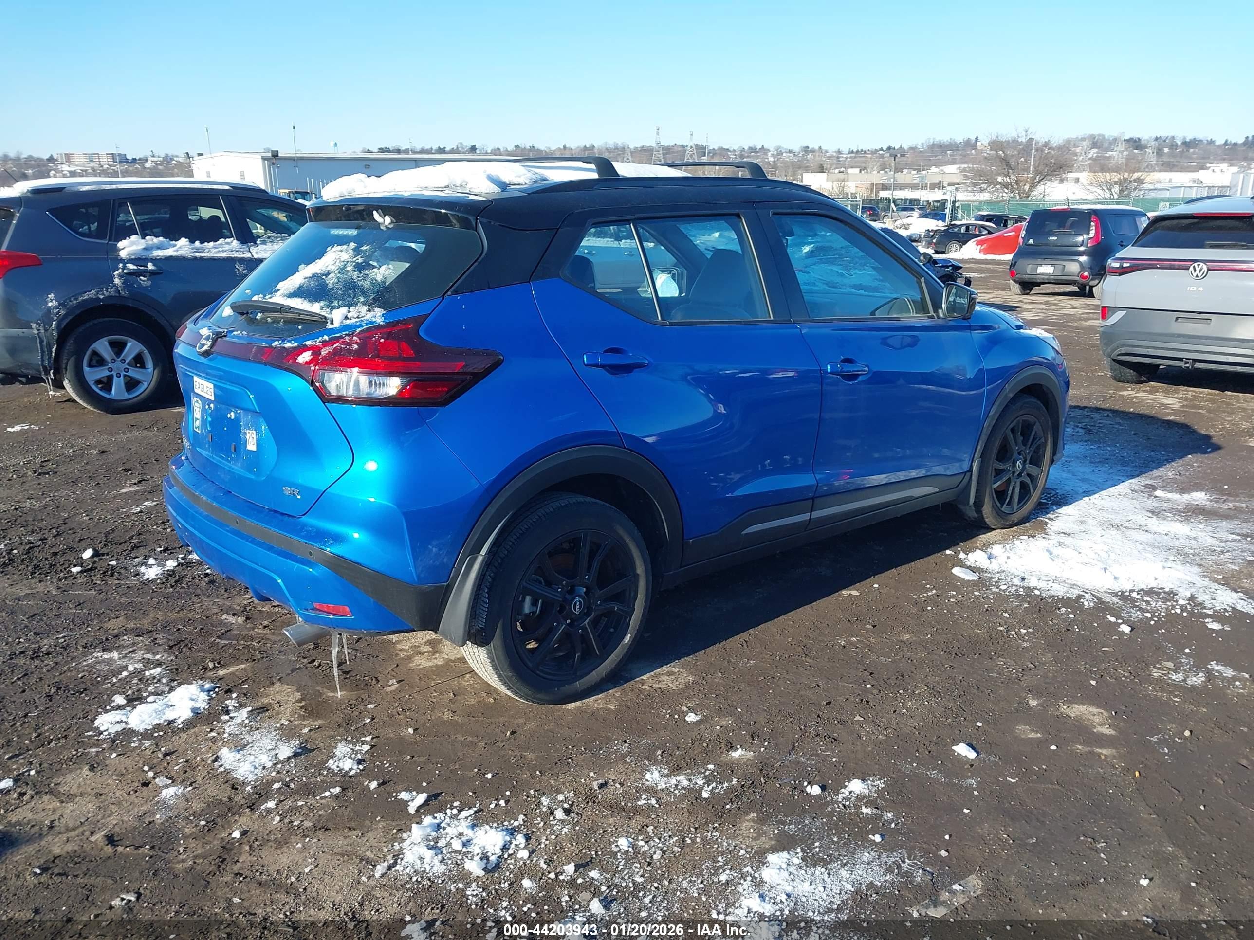NISSAN KICKS image 4