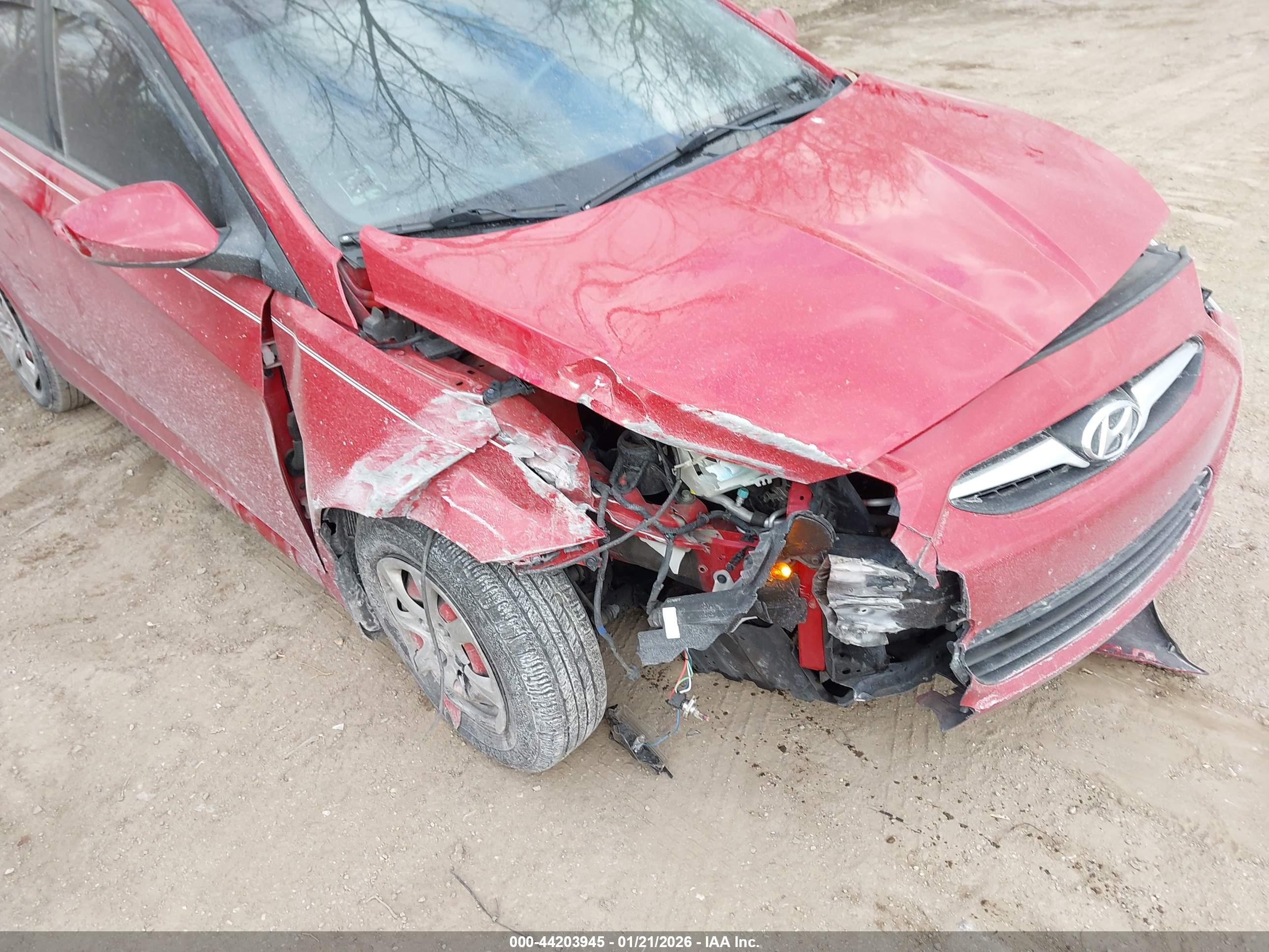HYUNDAI ACCENT image 6
