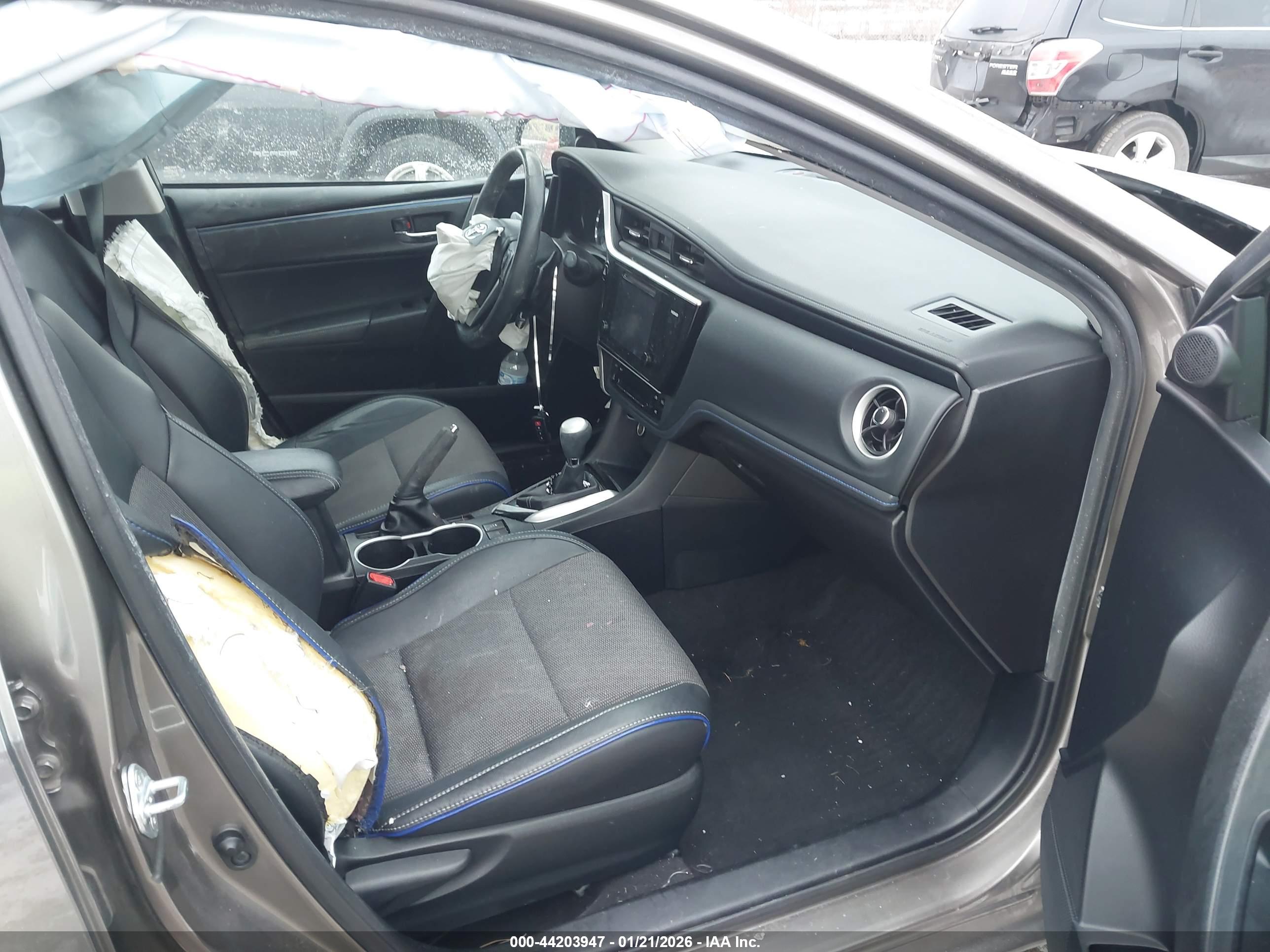 TOYOTA COROLLA image 5