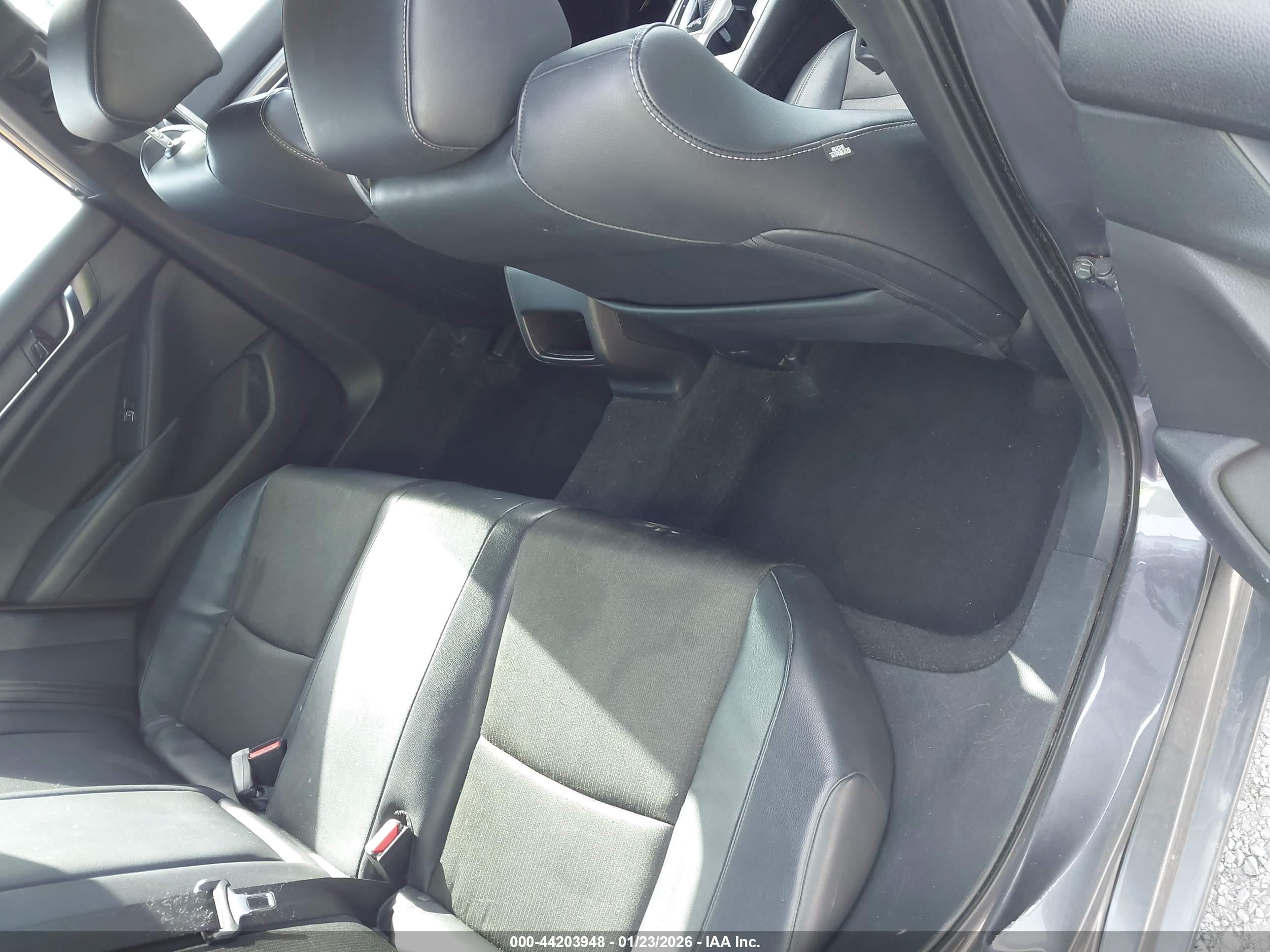HONDA ACCORD image 8