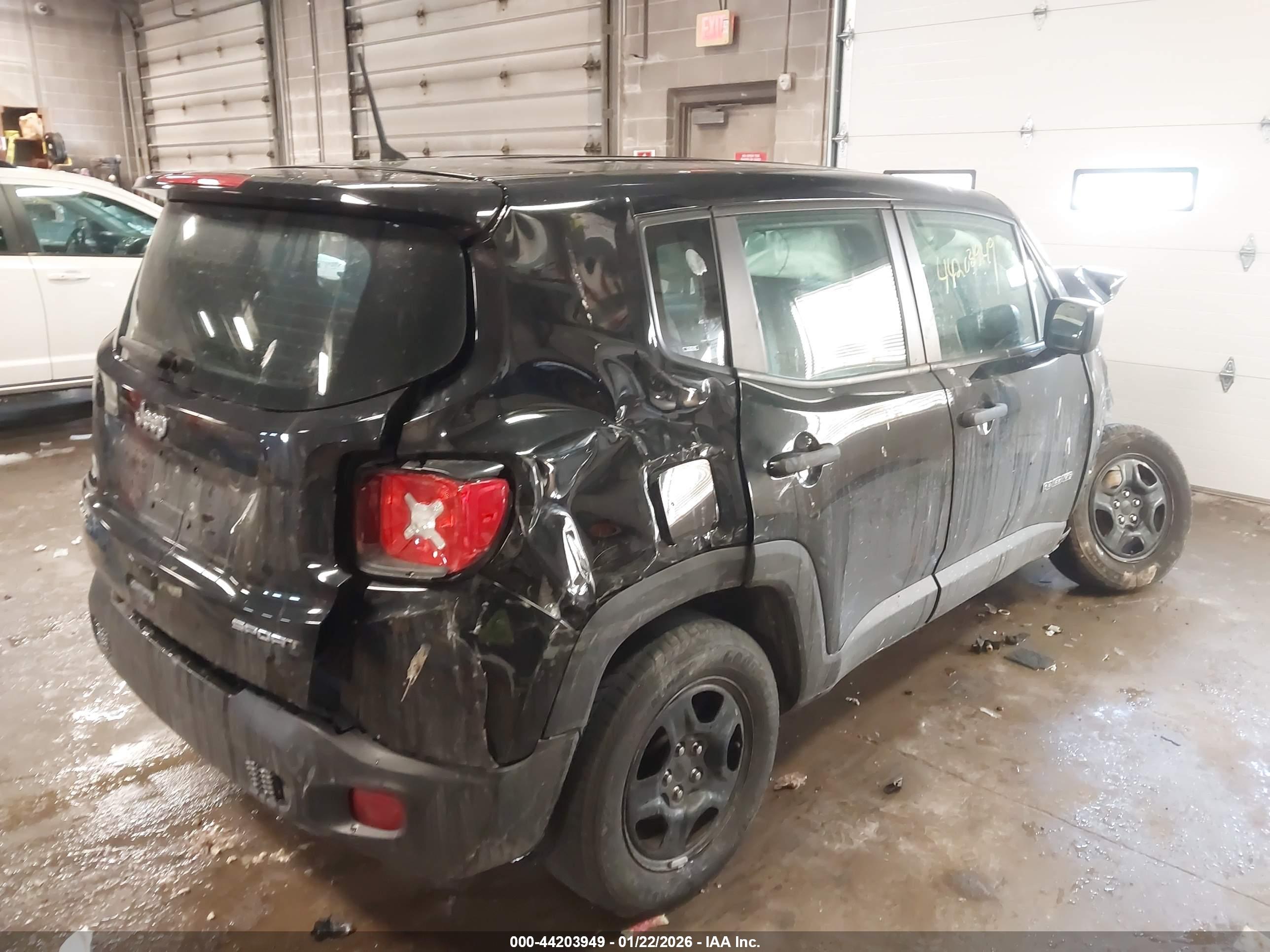 JEEP RENEGADE image 4