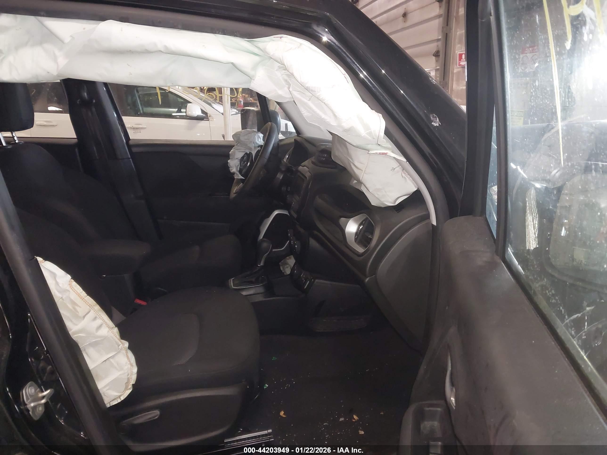 JEEP RENEGADE image 5