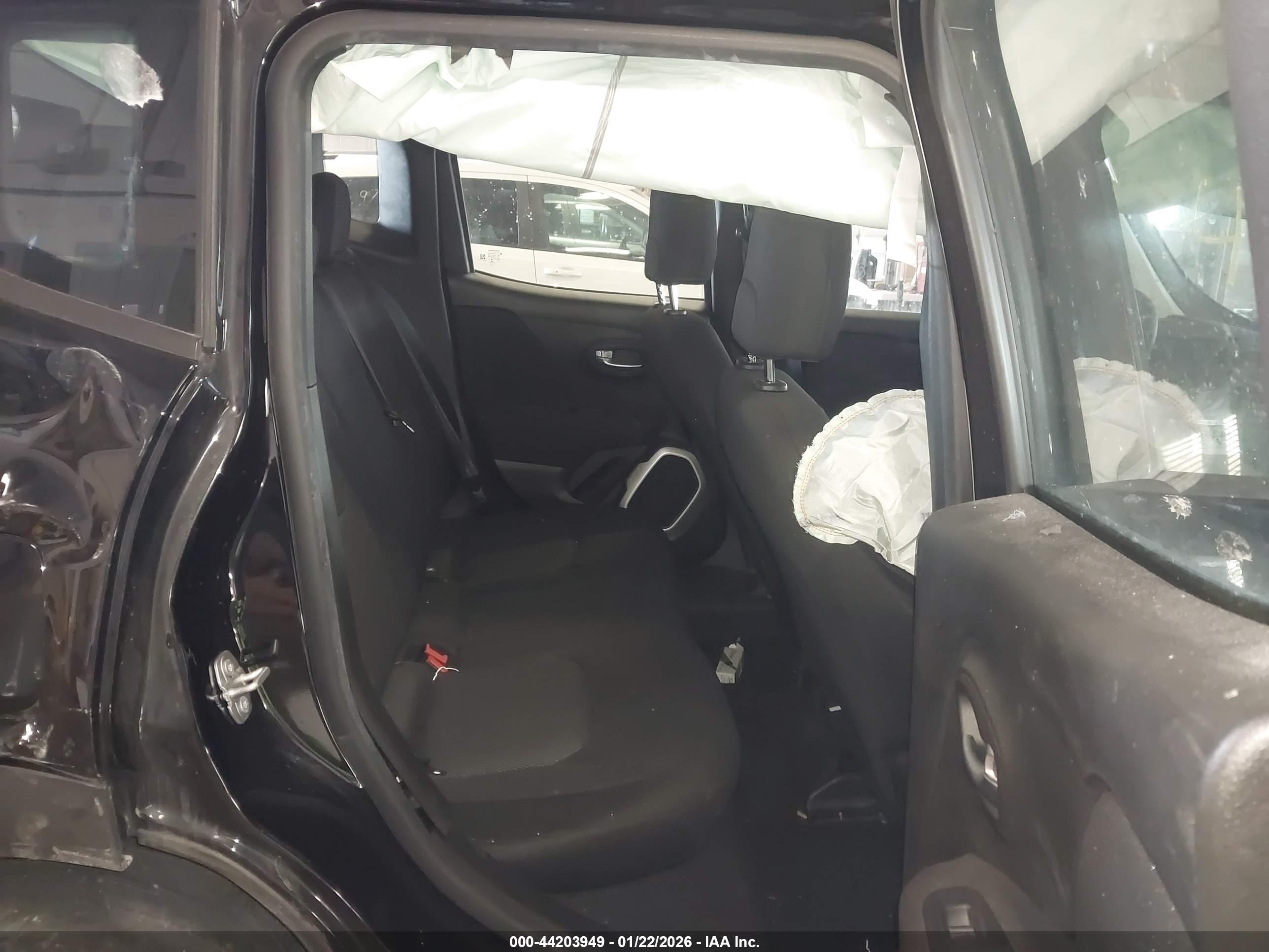 JEEP RENEGADE image 8