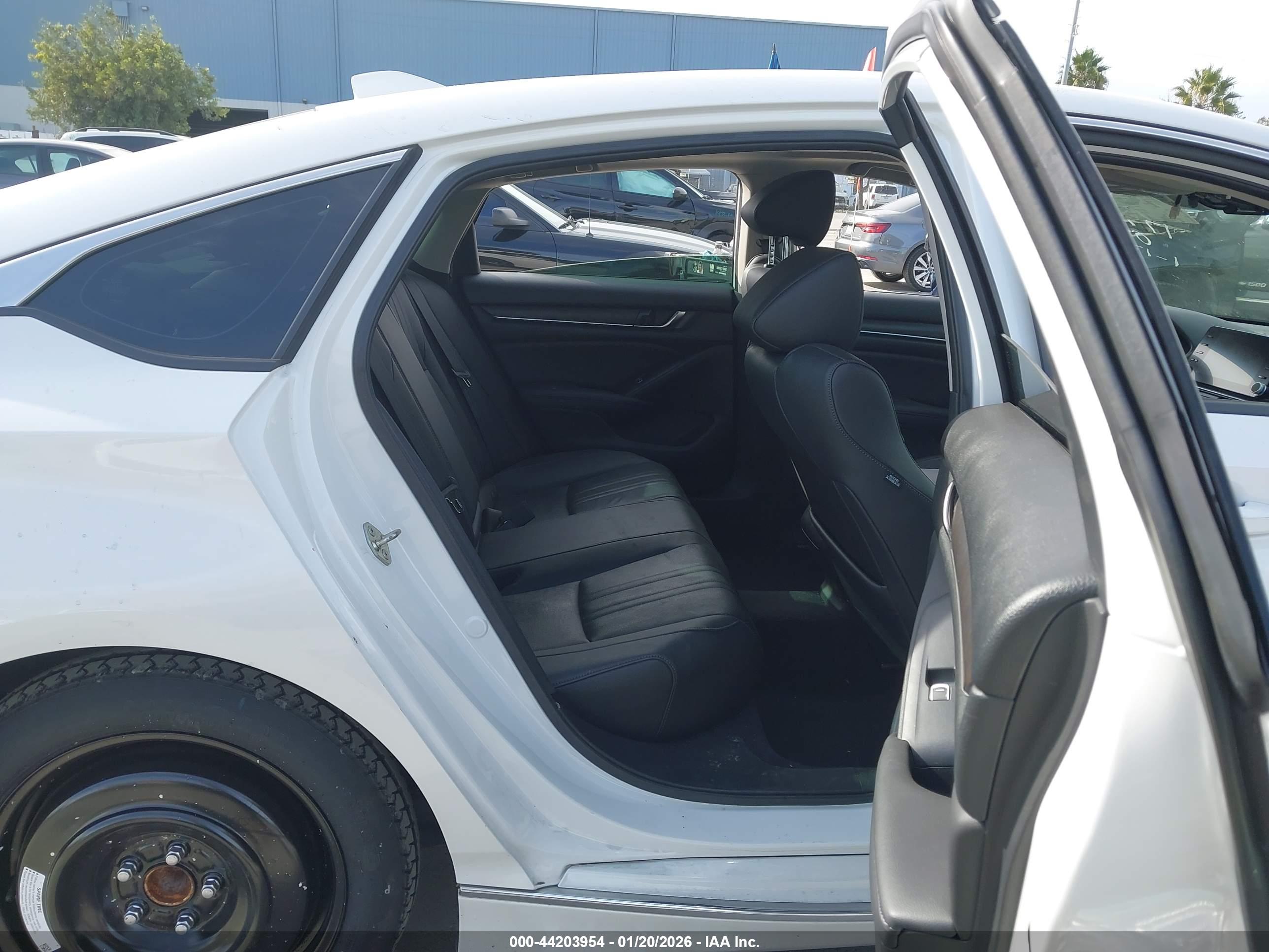 HONDA ACCORD image 8