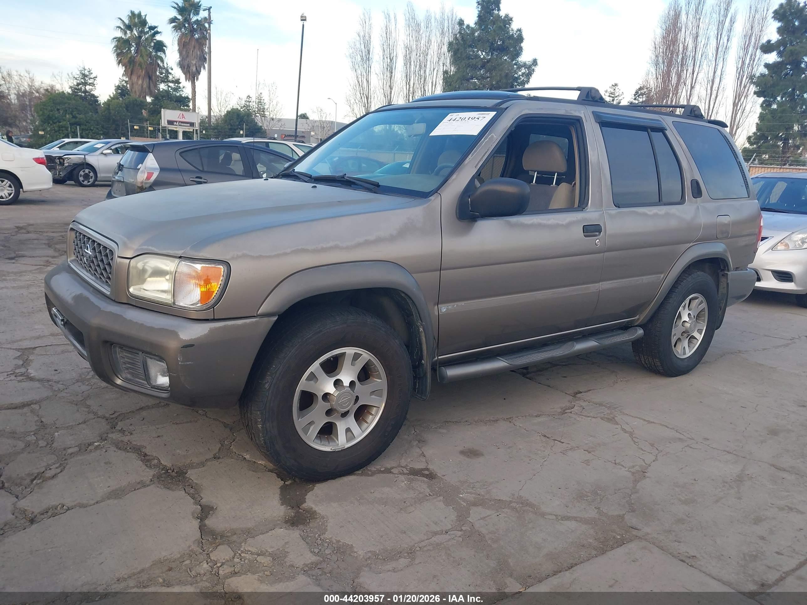 NISSAN PATHFINDER image 2