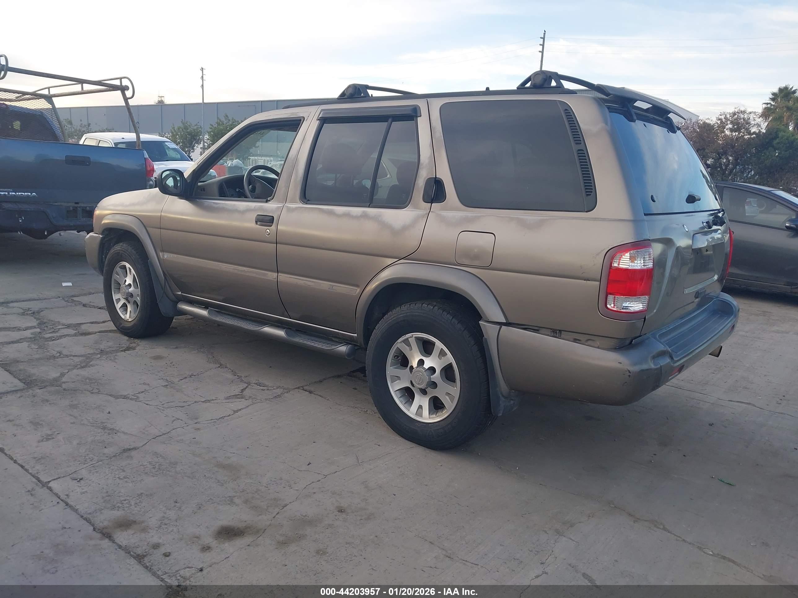 NISSAN PATHFINDER image 3
